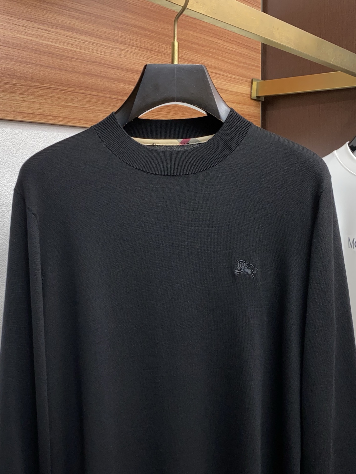 巴宝莉25秋冬高品质 百分百绵羊毛圆领毛衣精品棉羊毛毛衣 男款高端定制臻品系列 隶属品牌高端主线 专利顶