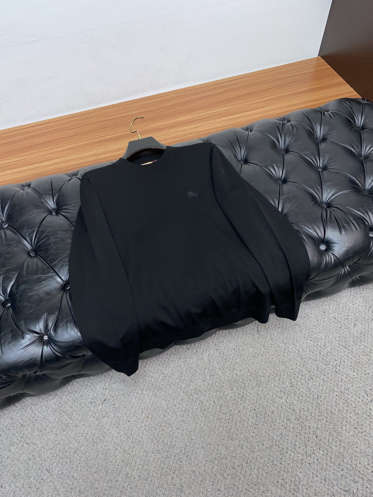 巴宝莉25秋冬高品质 百分百绵羊毛圆领毛衣精品棉羊毛毛衣 男款高端定制臻品系列 隶属品牌高端主线 专利顶