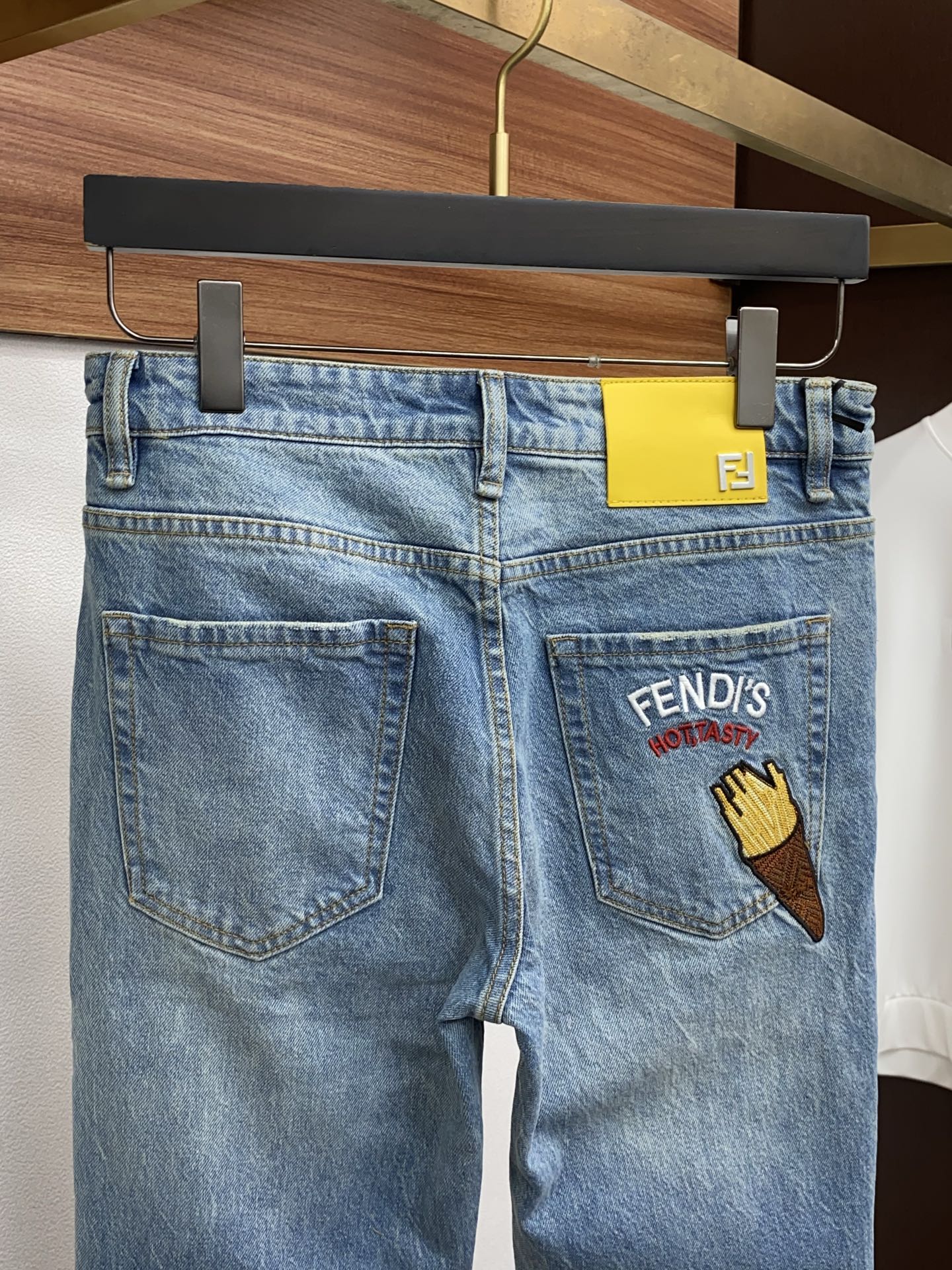 1v 路易威登 2026ss春夏新款修身小直筒牛仔裤 完美洗水工艺 定制顶级五金logo 独家定制微弹面