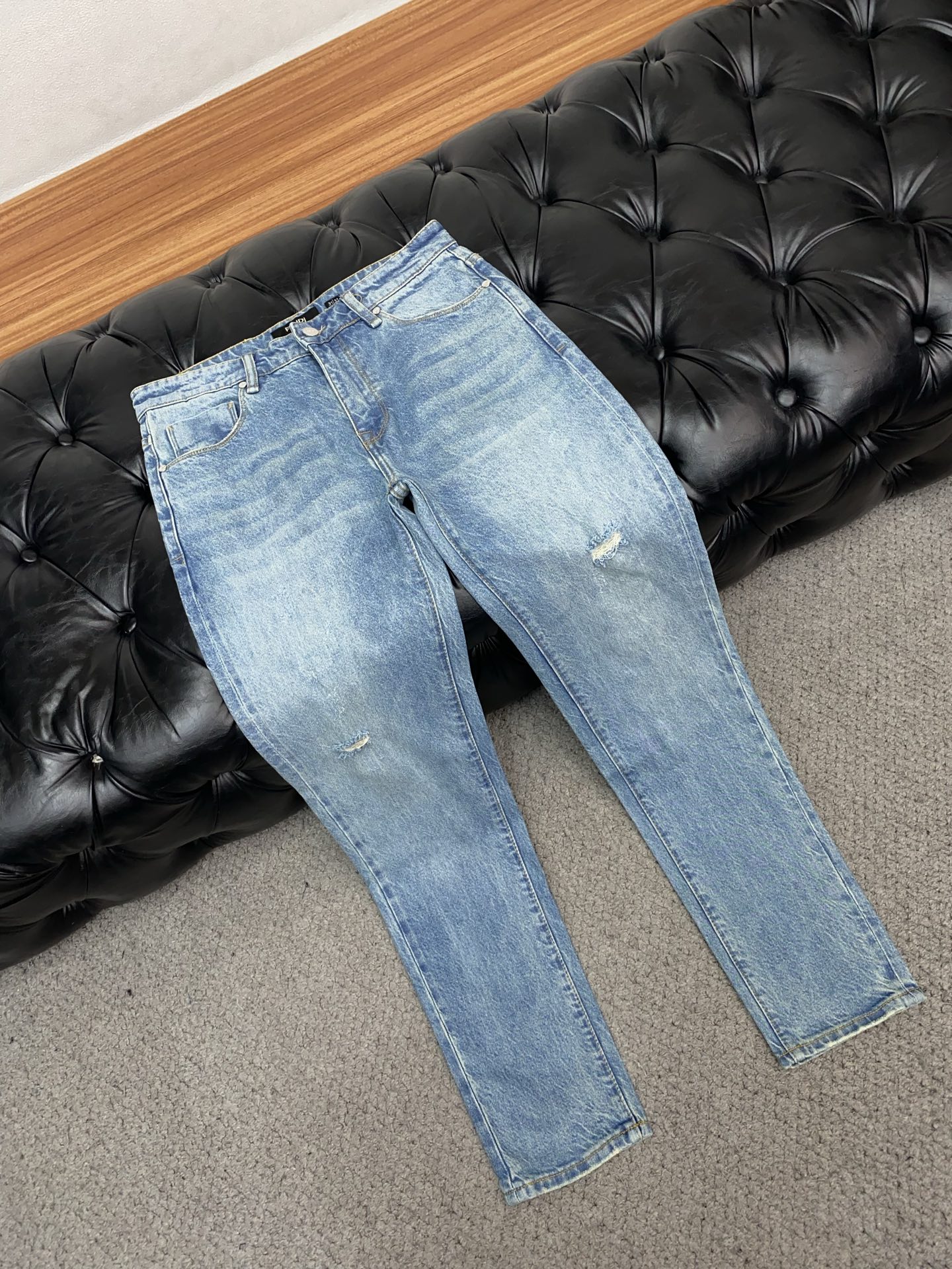 1v 路易威登 2026ss春夏新款修身小直筒牛仔裤 完美洗水工艺 定制顶级五金logo 独家定制微弹面