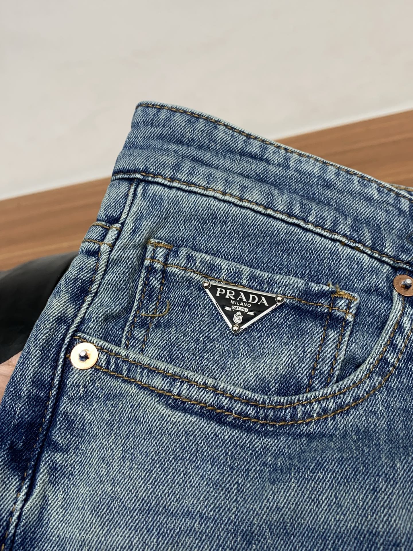 1v 路易威登 2026ss春夏新款修身小直筒牛仔裤 完美洗水工艺 定制顶级五金logo 独家定制微弹面