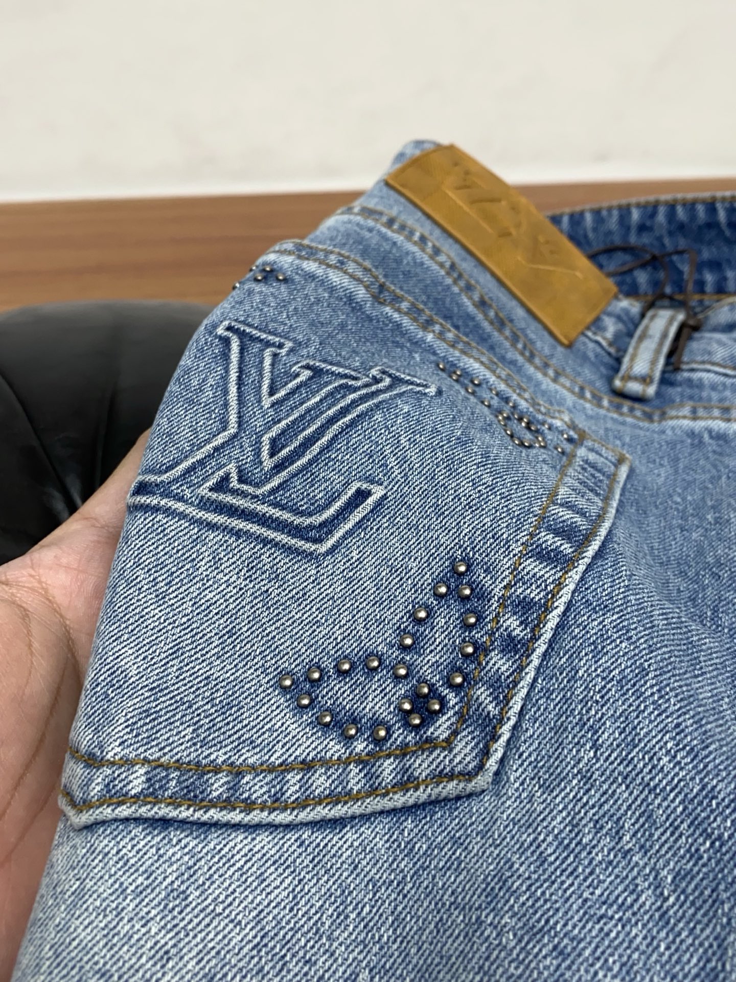 1v 路易威登 2026ss春夏新款修身小直筒牛仔裤 完美洗水工艺 定制顶级五金logo 独家定制微弹面