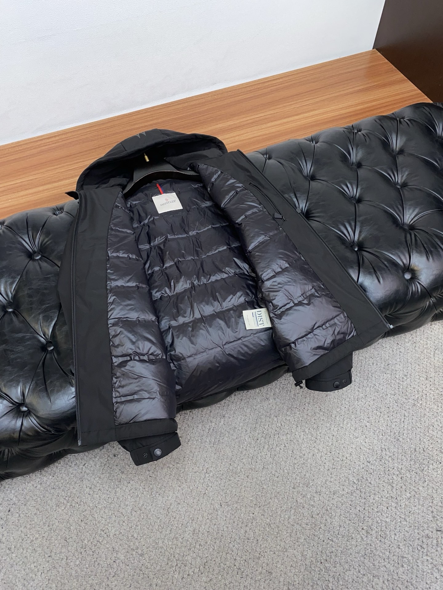 蒙口 高端推荐牛货 2025秋冬款男士原单羽绒服！贵族血统 蓬松感十足 御寒神器 高端顶尖一线成衣，融入