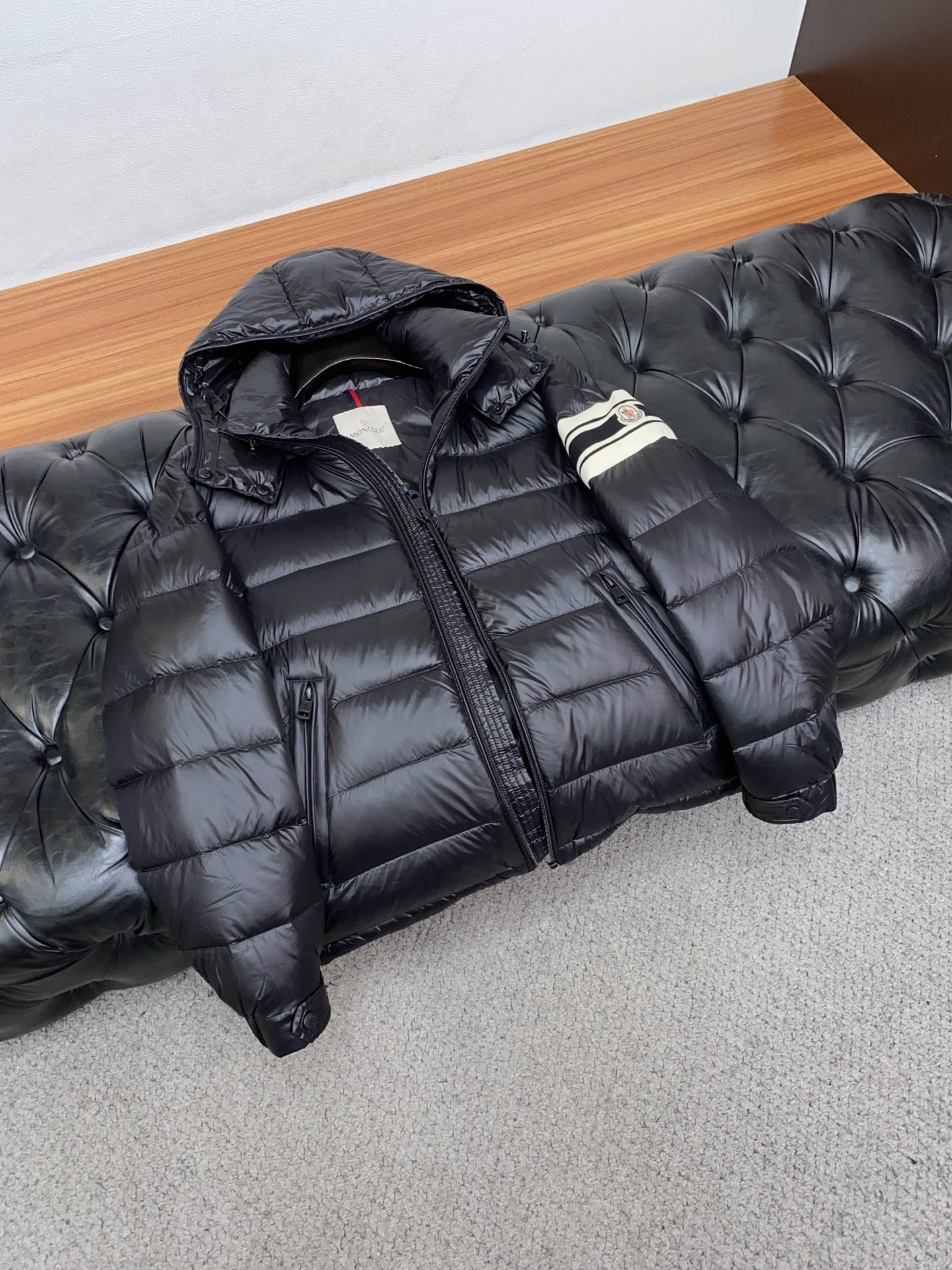 蒙口 独家专供秋冬2025SS新款羽绒服 香港贸易公司货，纯正洋行渠道，同步官网发售，内里填充国标90绒