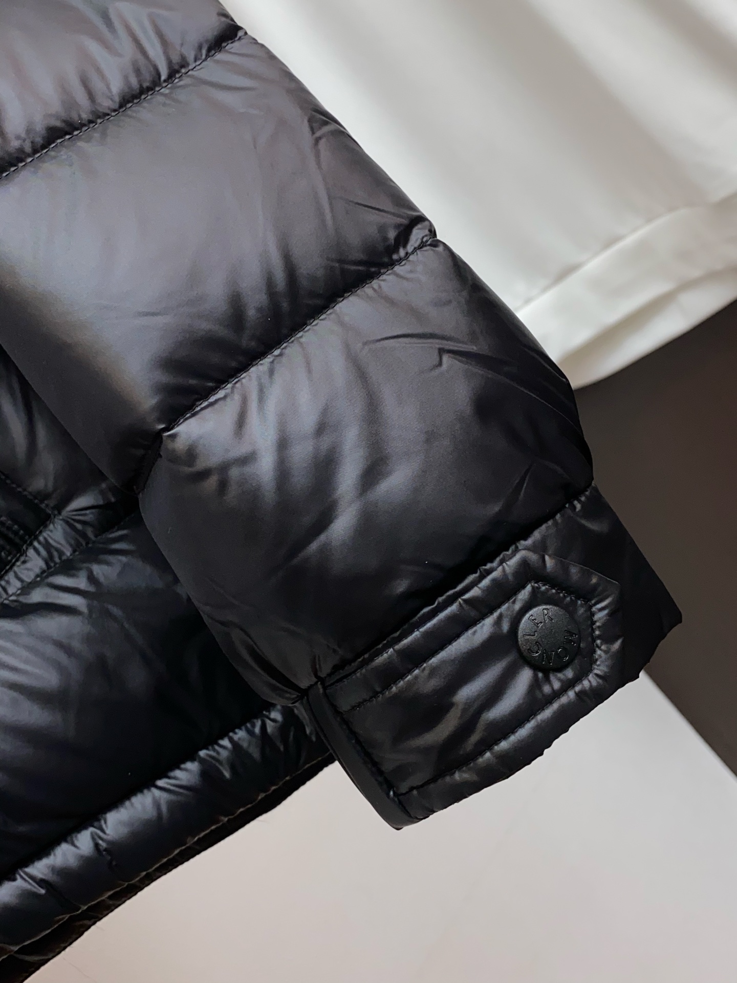 蒙口 独家专供秋冬2025SS新款羽绒服 香港贸易公司货，纯正洋行渠道，同步官网发售，内里填充国标90绒