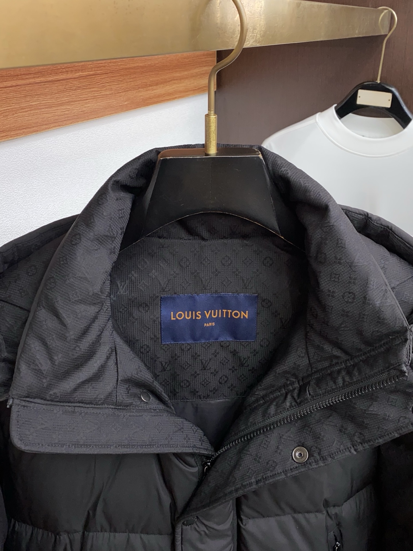 1v路易威登 高端推荐牛货 2025秋冬款男士原单羽绒服！贵族血统 蓬松感十足 御寒神器 高端顶尖一线成