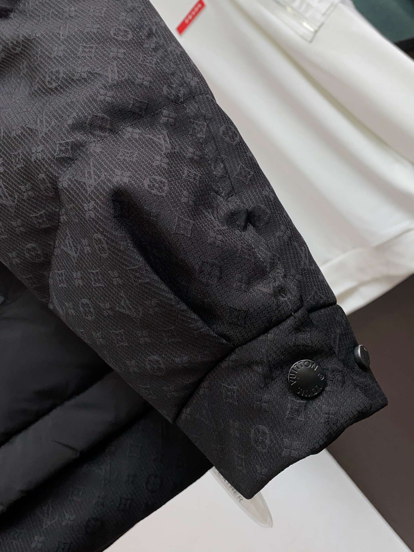 1v路易威登 高端推荐牛货 2025秋冬款男士原单羽绒服！贵族血统 蓬松感十足 御寒神器 高端顶尖一线成