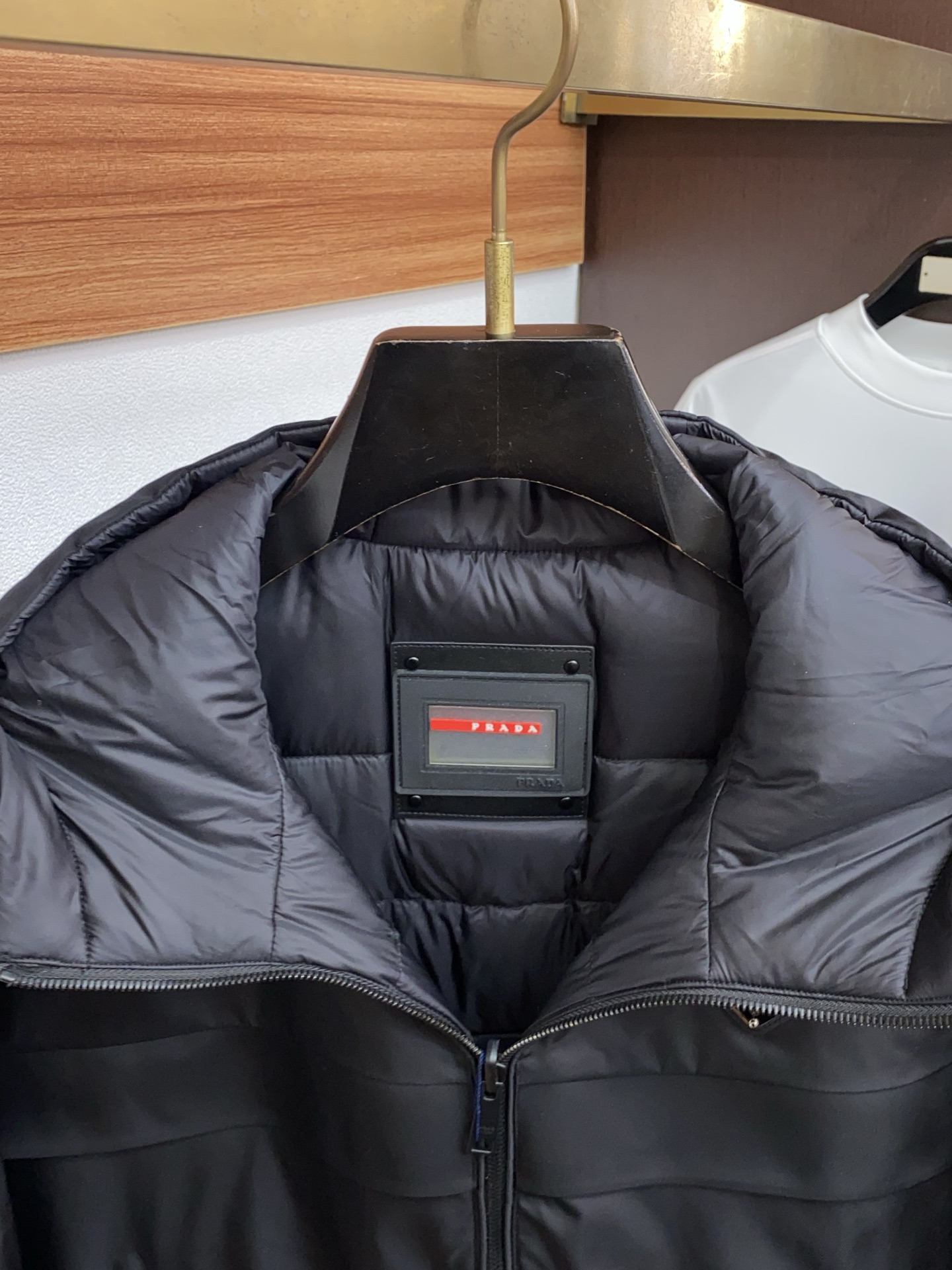🌾 普拉达 独家专供秋冬2025SS新款羽绒服 香港贸易公司货，纯正洋行渠道，同步官网发售，内里填充国标