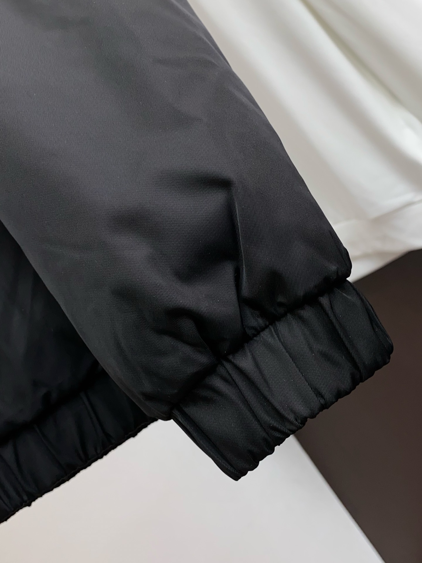 🌾 普拉达 独家专供秋冬2025SS新款羽绒服 香港贸易公司货，纯正洋行渠道，同步官网发售，内里填充国标