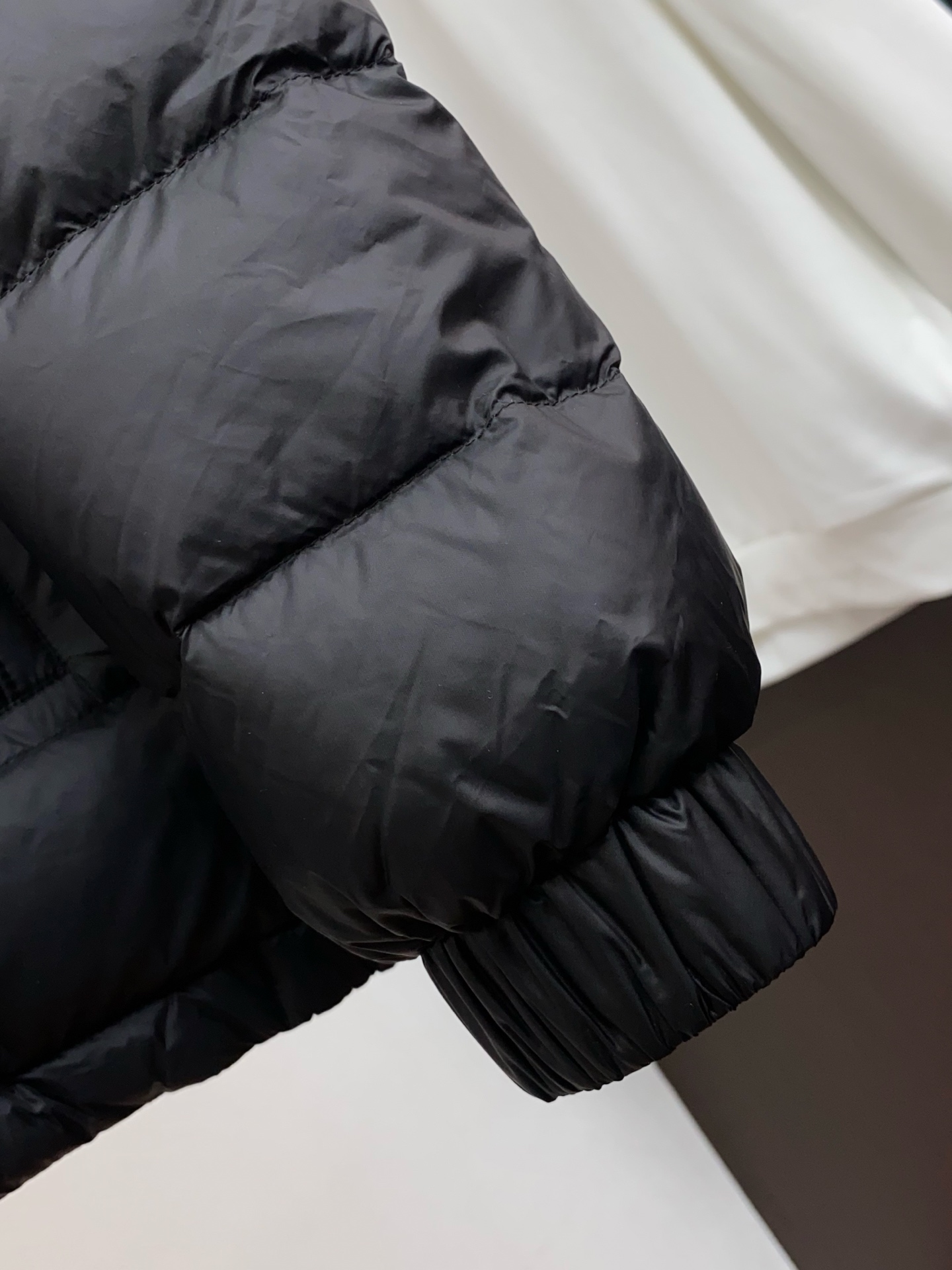 蒙口 高端推荐牛货 2025秋冬款男士原单羽绒服！贵族血统 蓬松感十足 御寒神器 高端顶尖一线成衣，融入