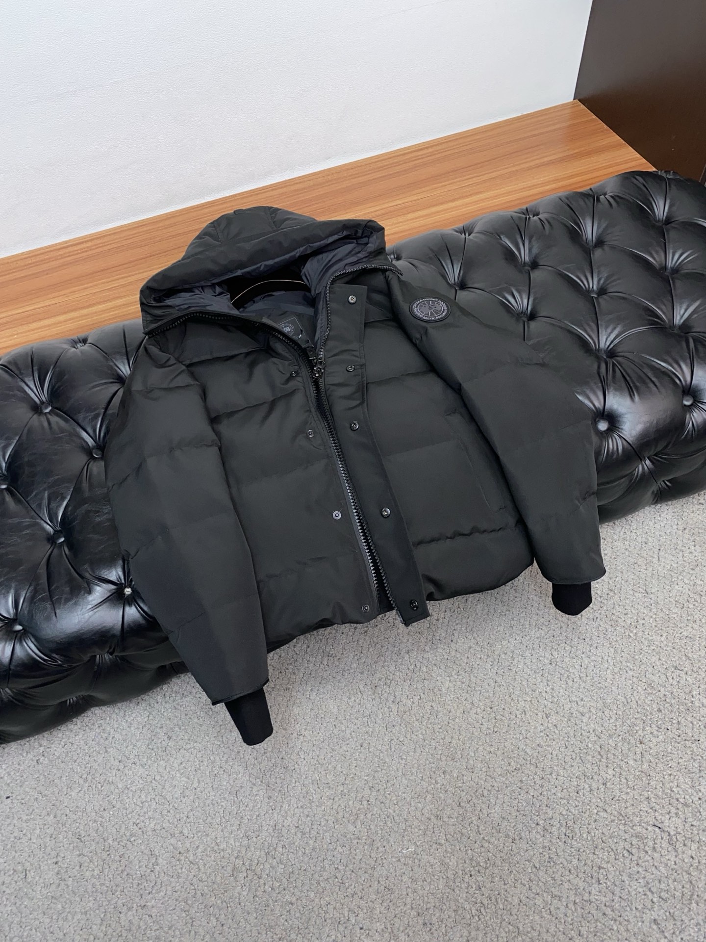 大鹅 25秋冬男士时尚羽绒服 轻奢时尚休闲风格，轻盈保暖柔软！低调系列时尚百搭，就是有型！香港贸易订单款