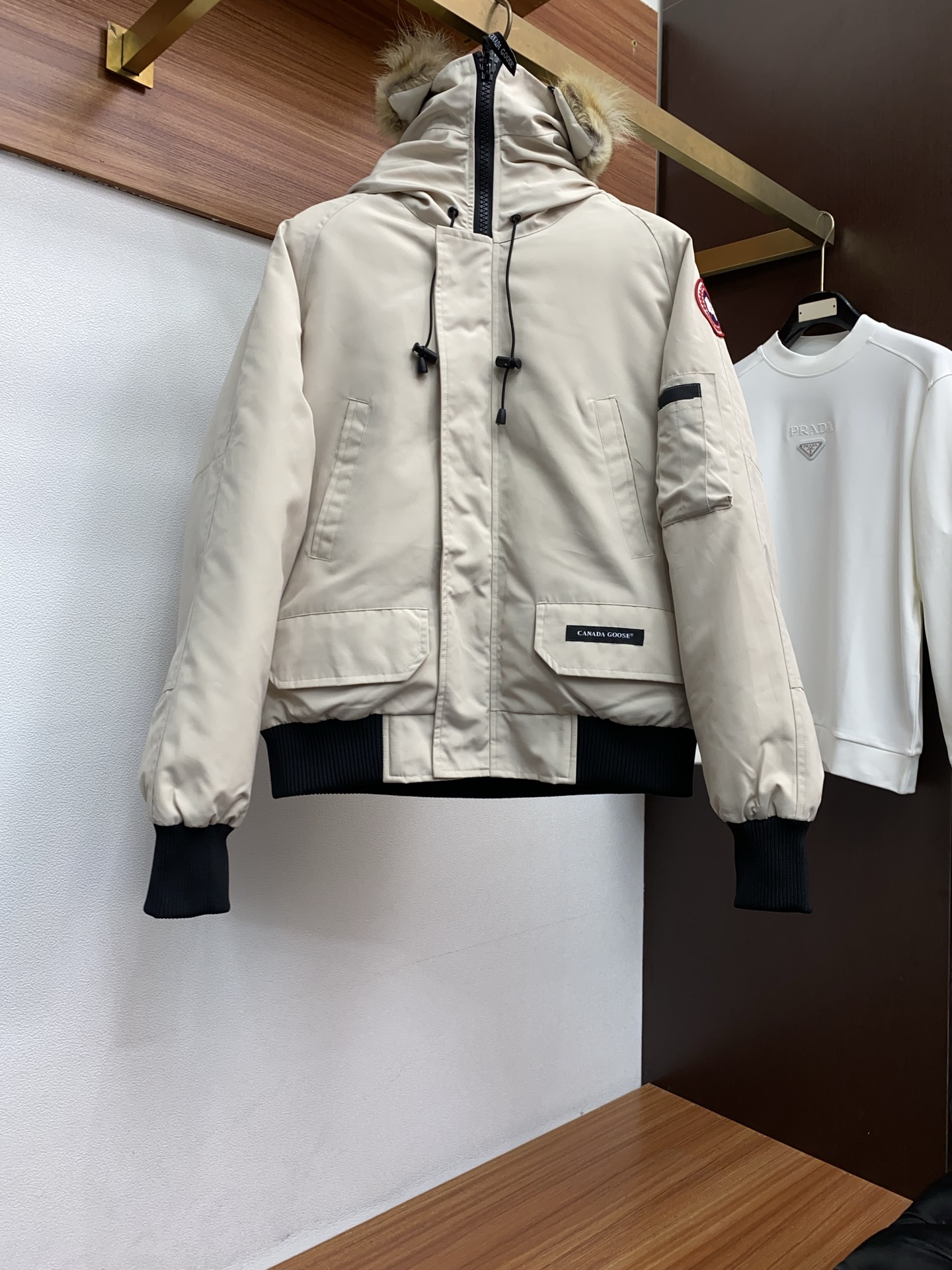 大鹅 25秋冬男士时尚羽绒服 轻奢时尚休闲风格，轻盈保暖柔软！低调系列时尚百搭，就是有型！香港贸易订单款