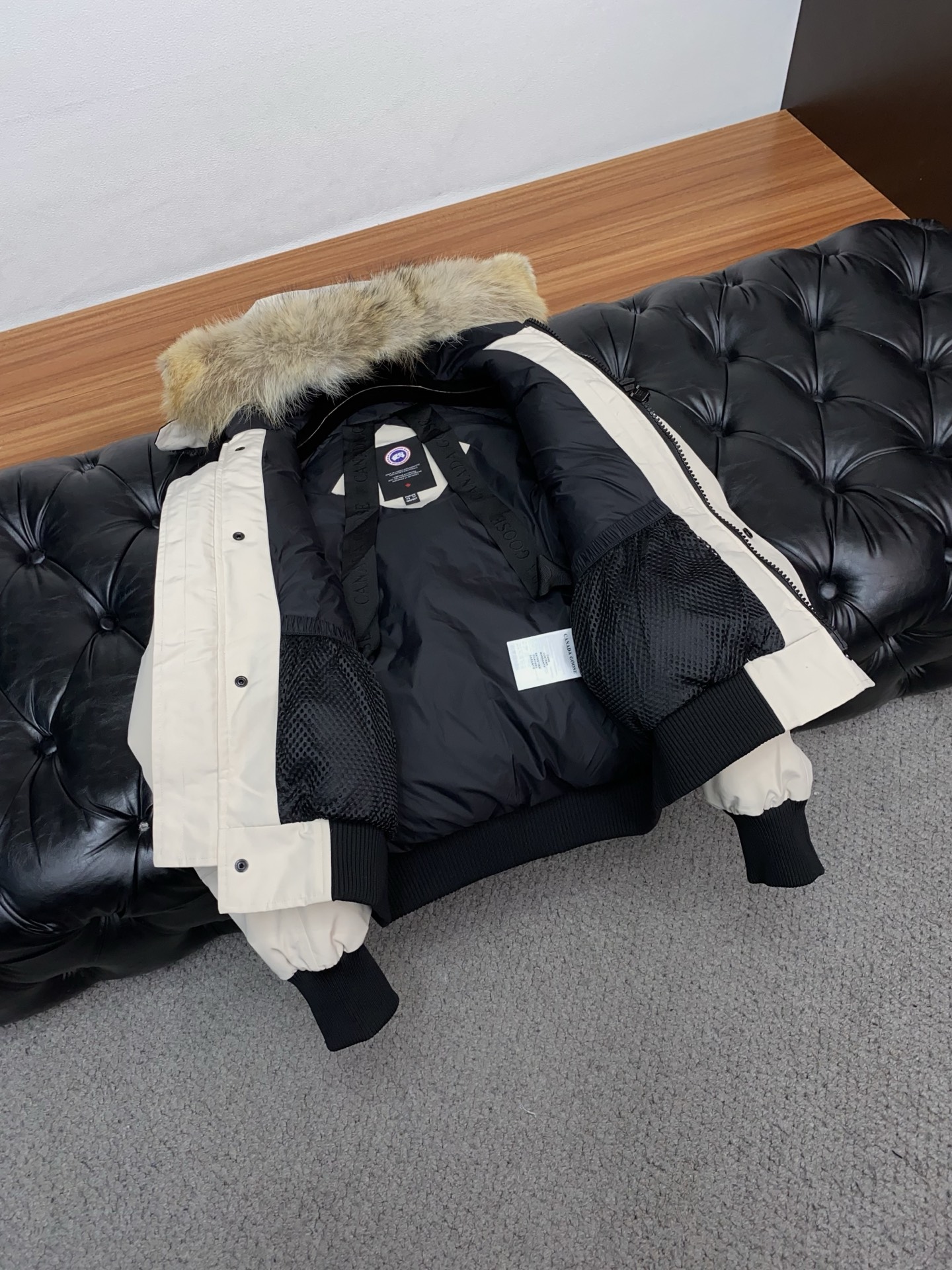 大鹅 25秋冬男士时尚羽绒服 轻奢时尚休闲风格，轻盈保暖柔软！低调系列时尚百搭，就是有型！香港贸易订单款