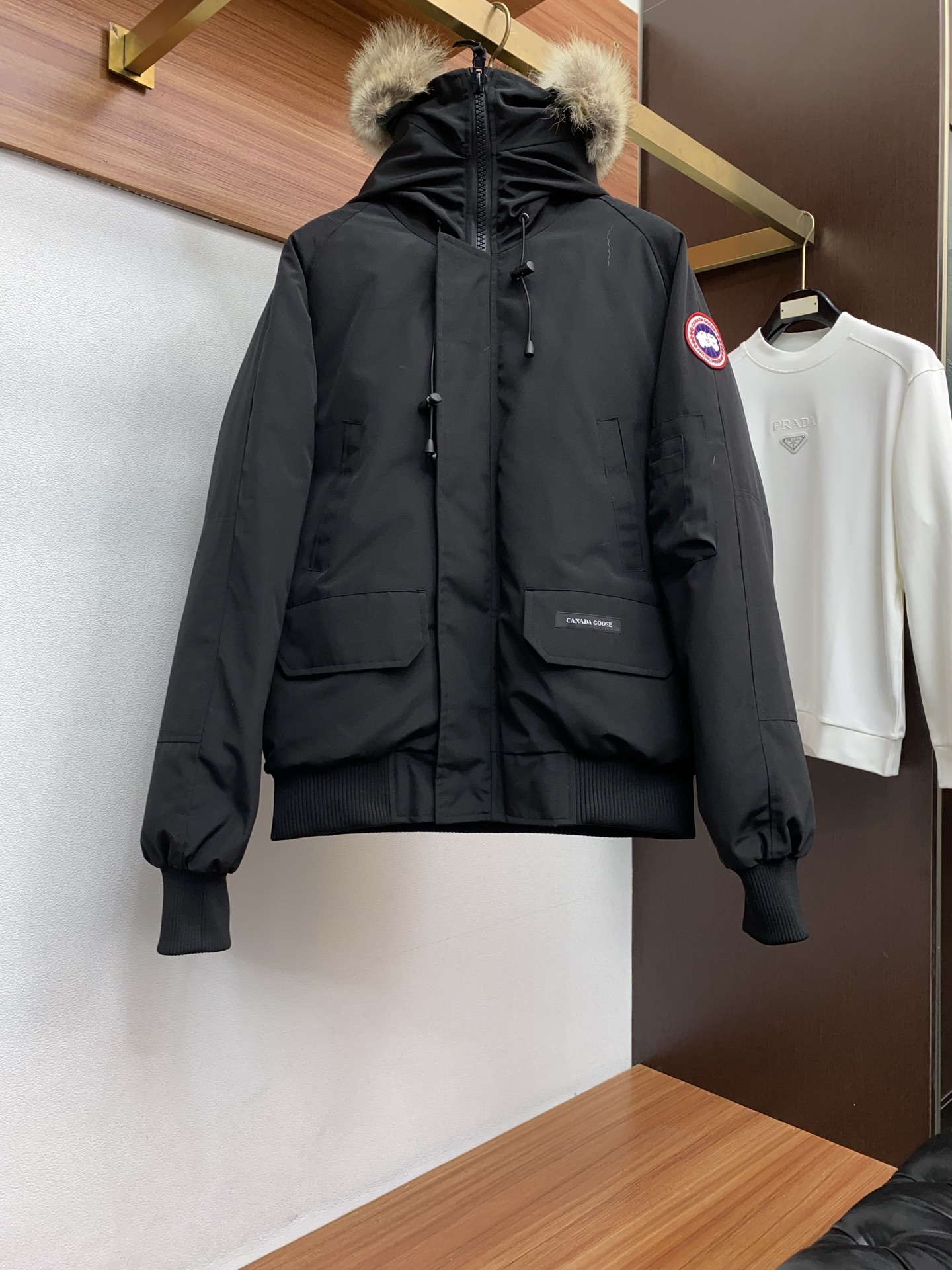 大鹅 25秋冬男士时尚羽绒服 轻奢时尚休闲风格，轻盈保暖柔软！低调系列时尚百搭，就是有型！香港贸易订单款