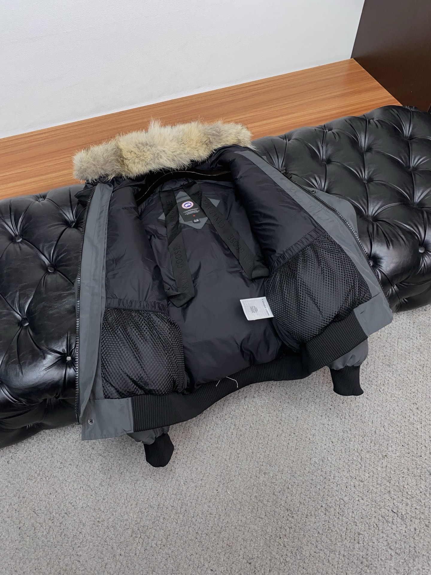 大鹅 25秋冬男士时尚羽绒服 轻奢时尚休闲风格，轻盈保暖柔软！低调系列时尚百搭，就是有型！香港贸易订单款