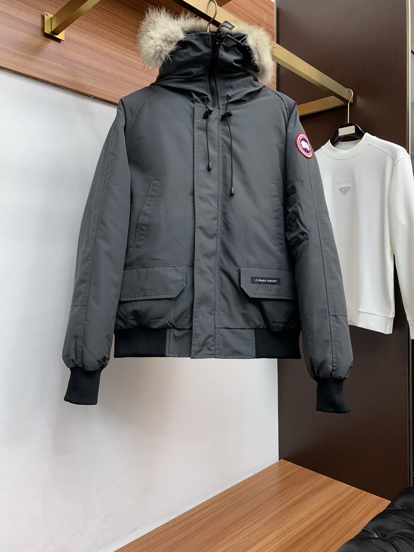 大鹅 25秋冬男士时尚羽绒服 轻奢时尚休闲风格，轻盈保暖柔软！低调系列时尚百搭，就是有型！香港贸易订单款