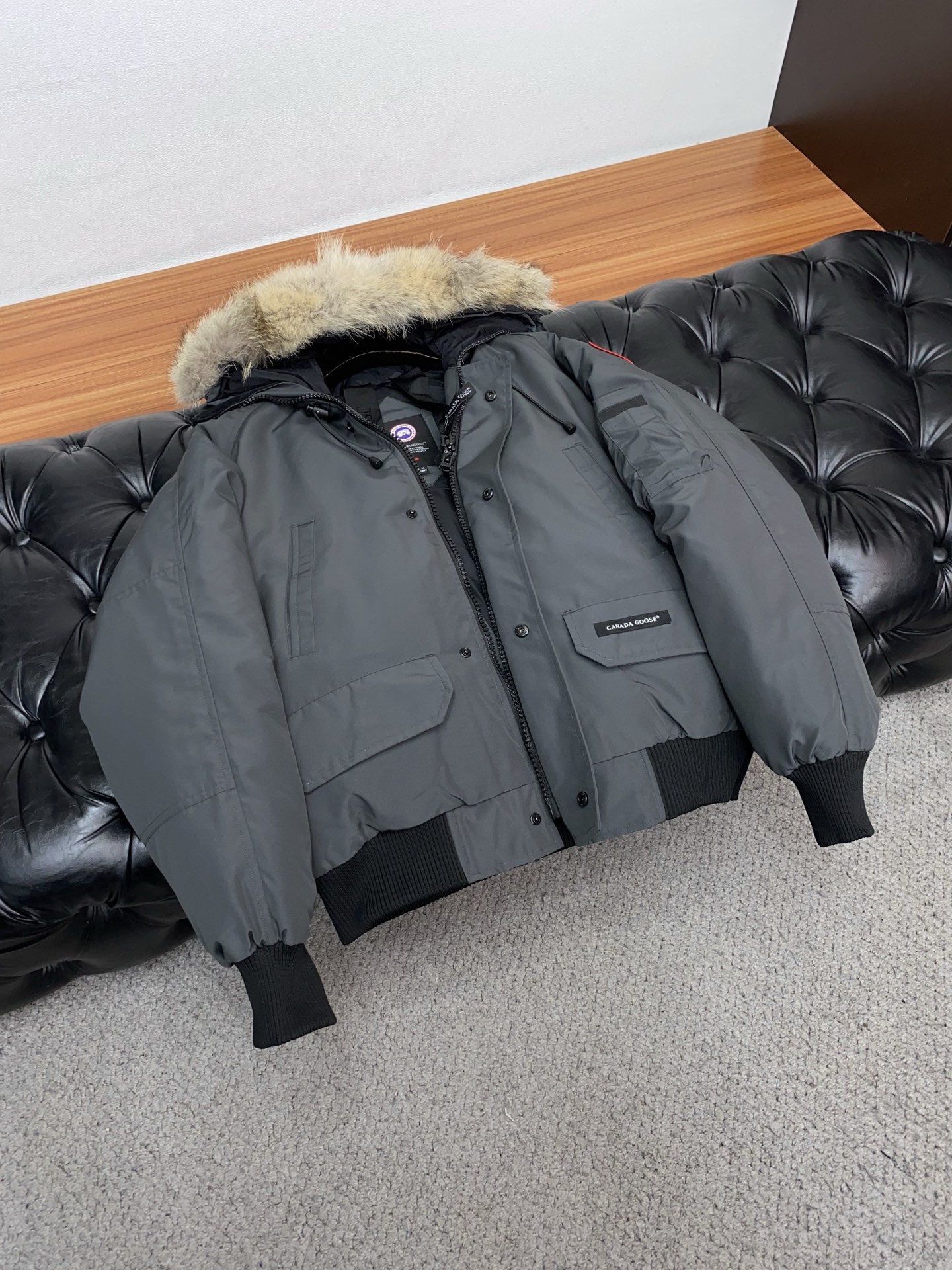 大鹅 25秋冬男士时尚羽绒服 轻奢时尚休闲风格，轻盈保暖柔软！低调系列时尚百搭，就是有型！香港贸易订单款