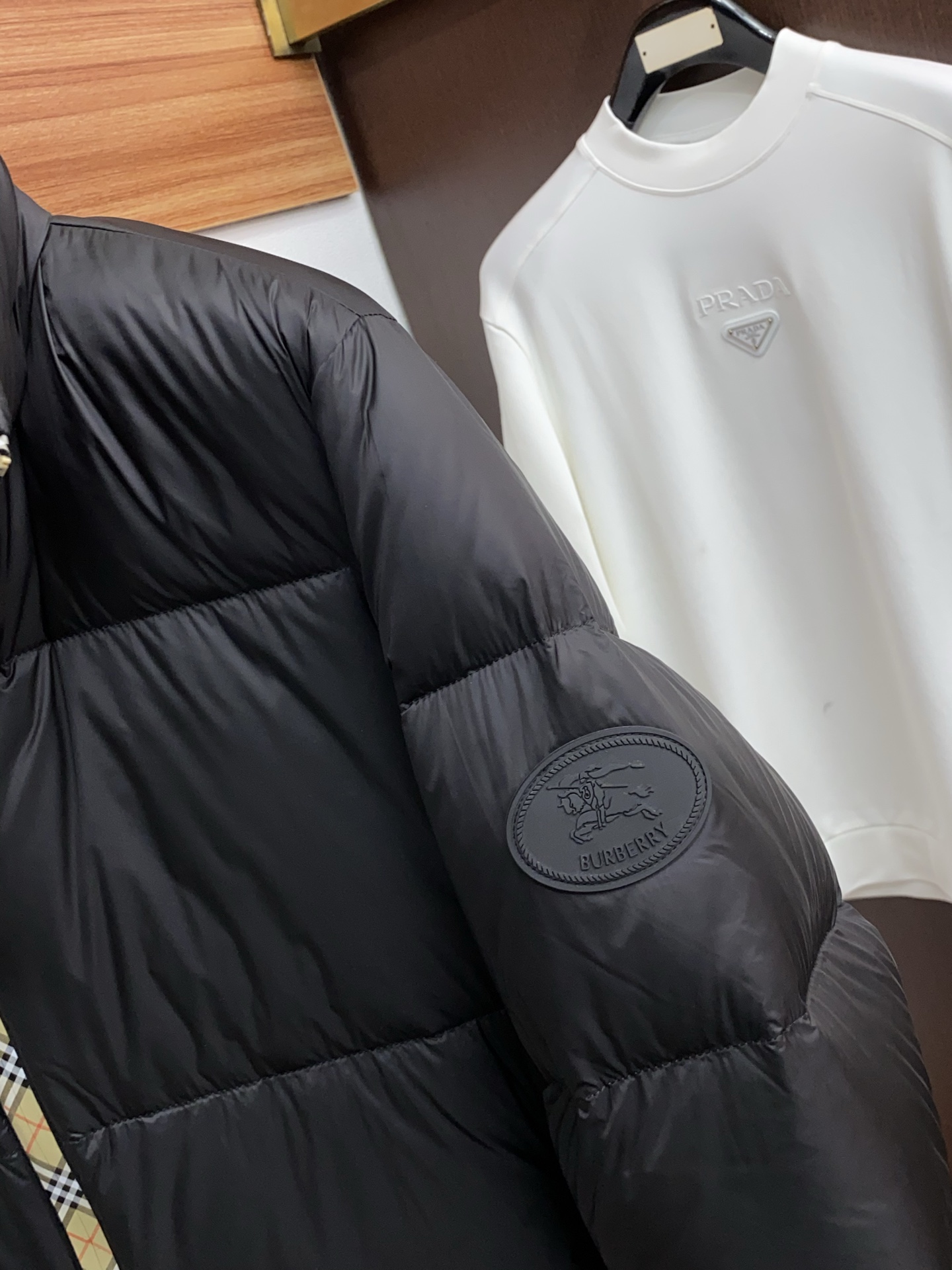 巴宝莉 高端推荐牛货 2025秋冬款男士原单羽绒服！贵族血统 蓬松感十足 御寒神器 高端顶尖一线成衣，融