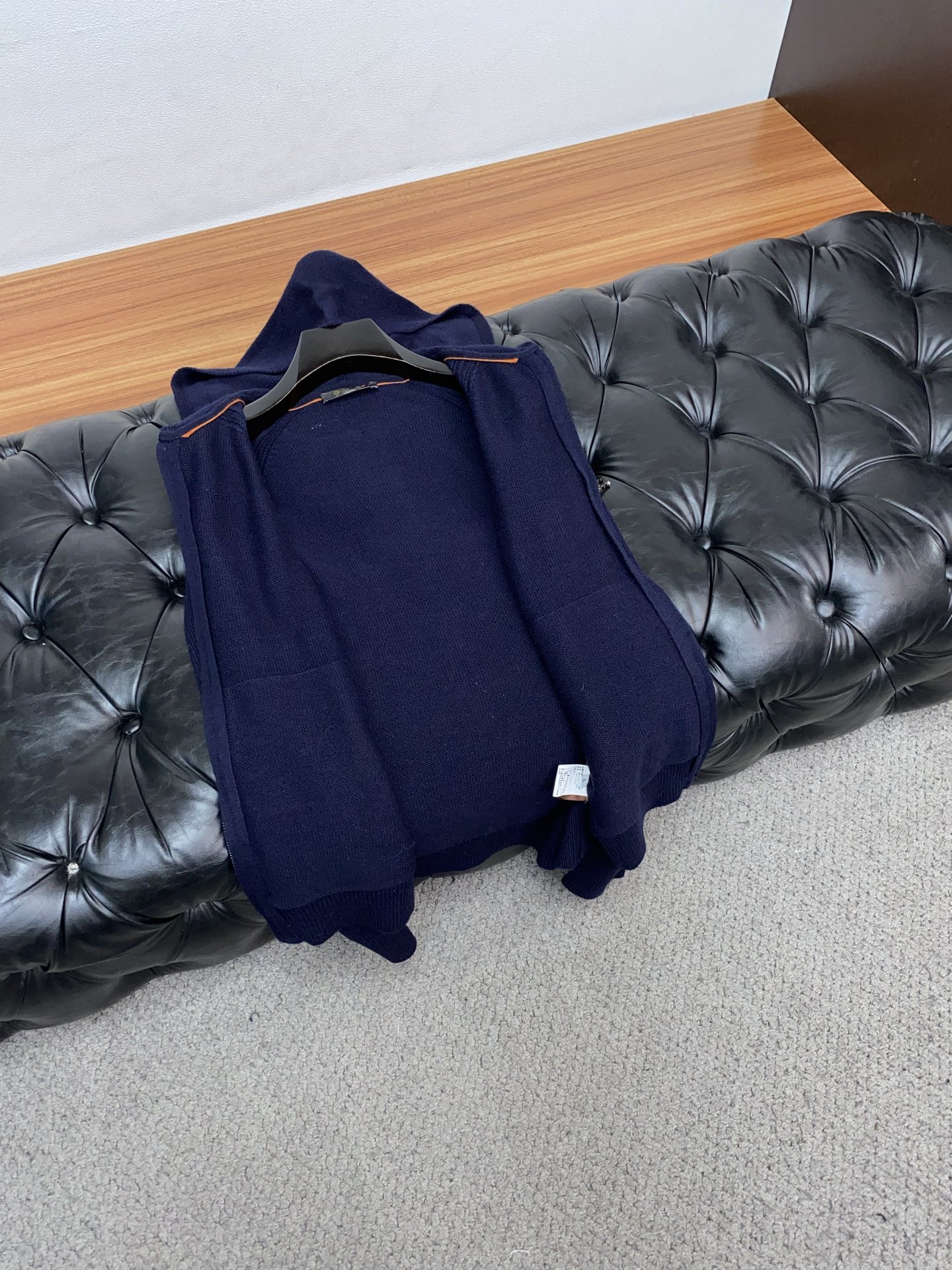 lP🆕 诺悠翩雅 秋冬新款 专柜同步 时尚经典拉链连帽款提花针织羊毛毛衣外套 秋冬必备款 采用羊毛混纺针