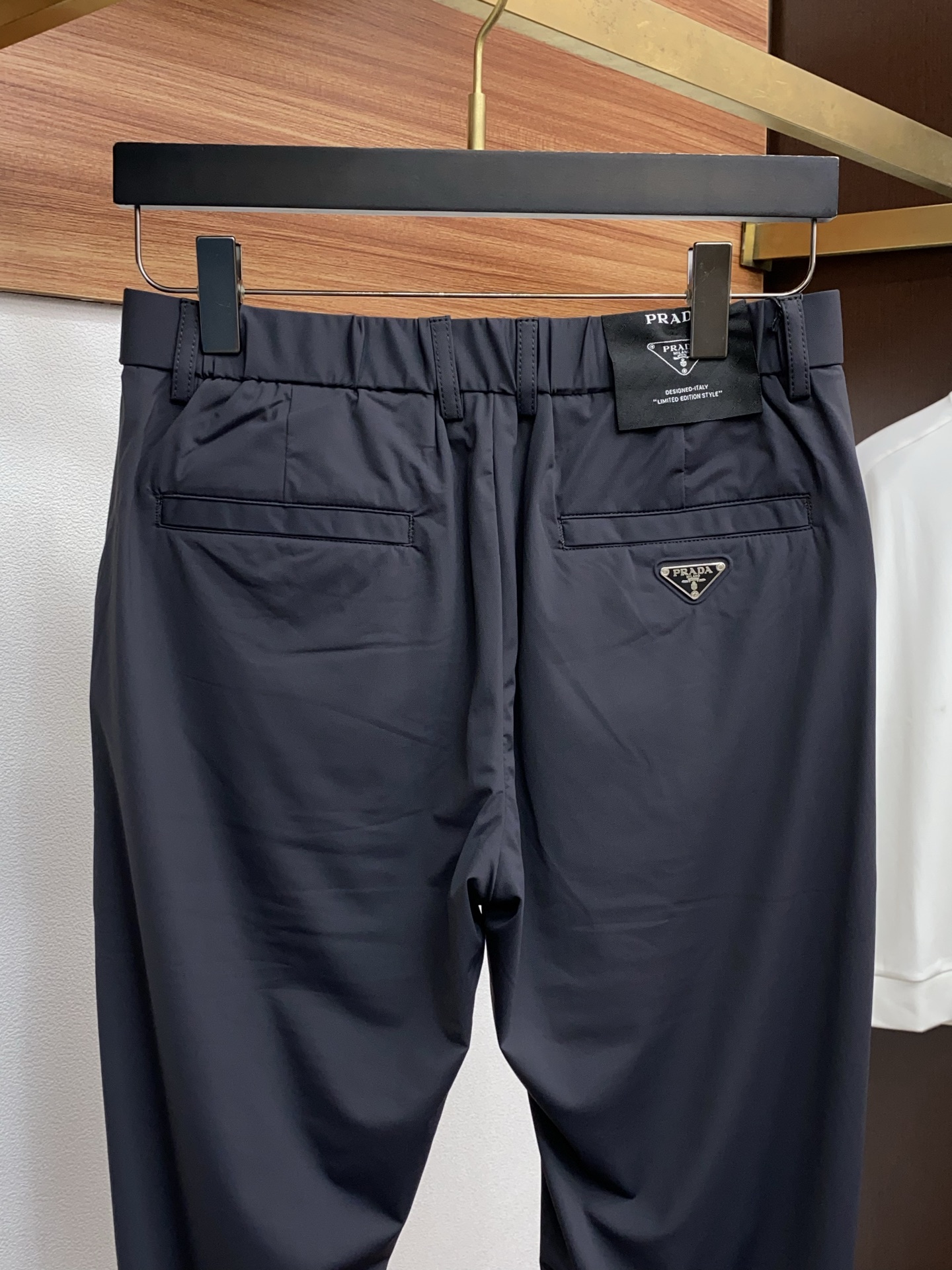 普拉达 2026ss 春夏 新品 原单男士西装休闲裤 每季必出的类型，无需质疑的热卖王牌单品，符合四季最