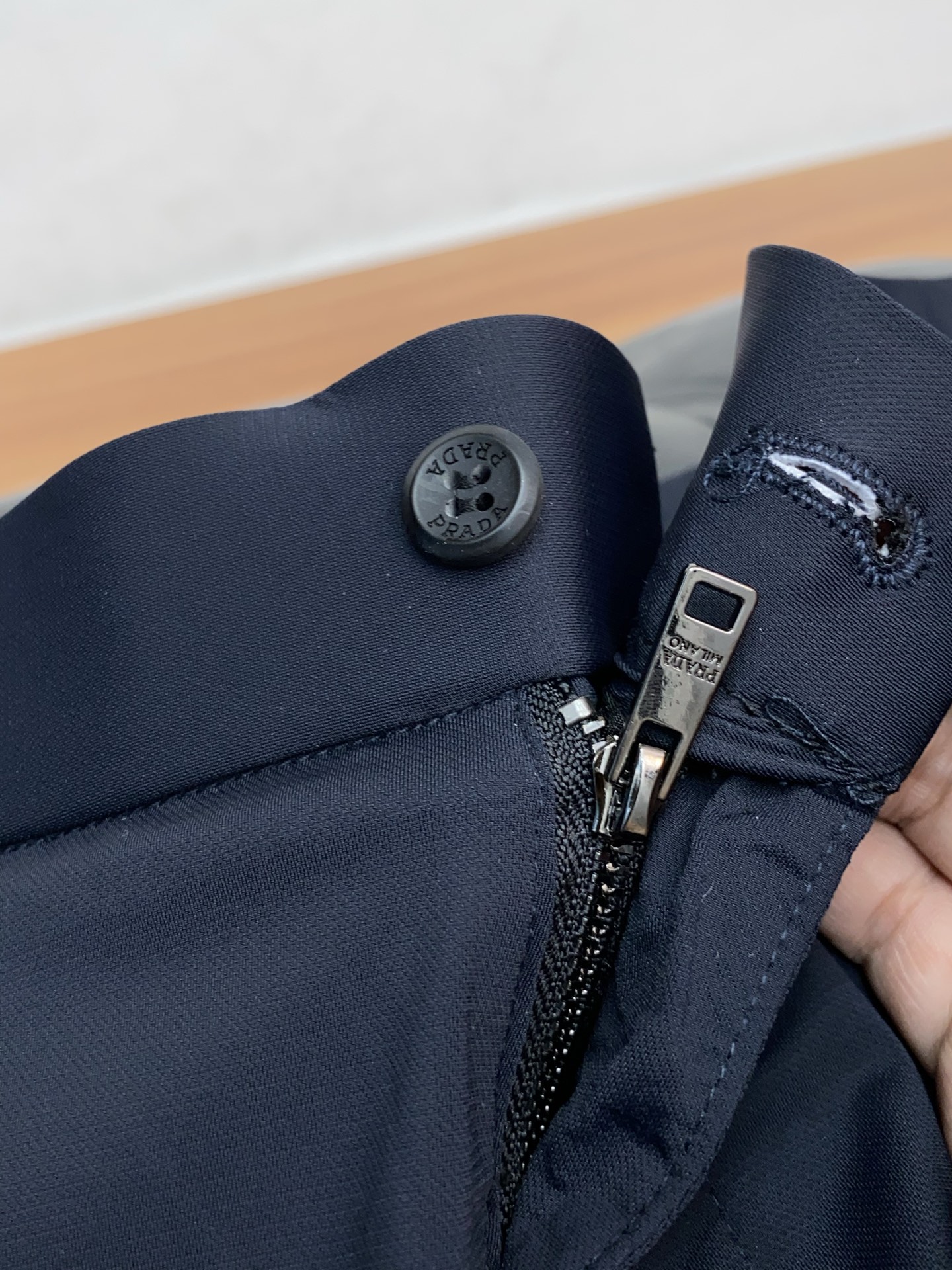 普拉达 2026ss 春夏 新品 原单男士西装休闲裤 每季必出的类型，无需质疑的热卖王牌单品，符合四季最