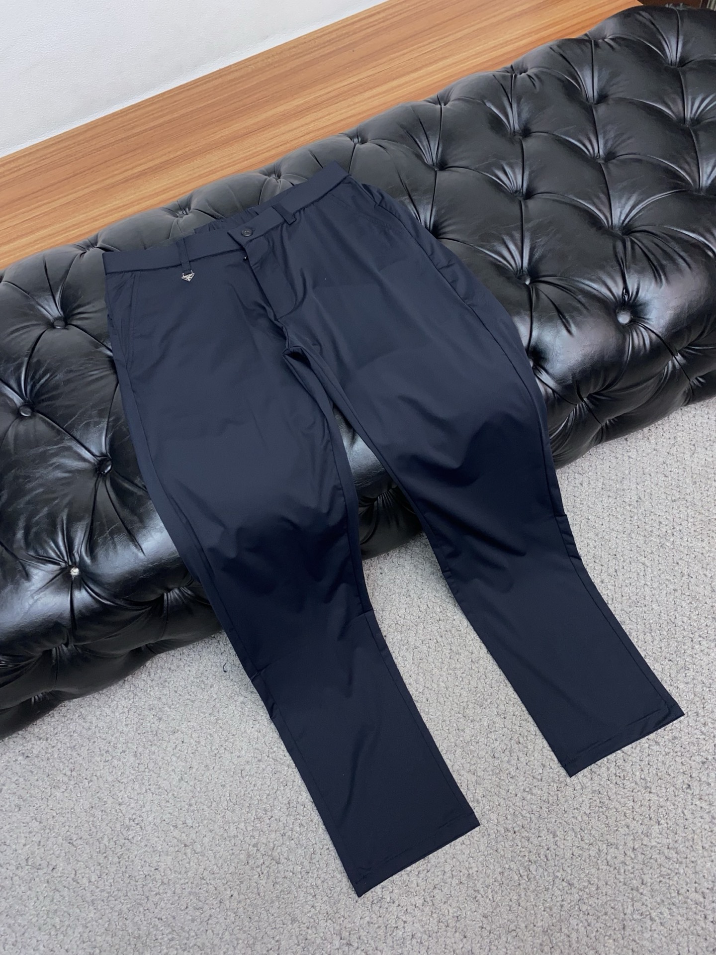 普拉达 2026ss 春夏 新品 原单男士西装休闲裤 每季必出的类型，无需质疑的热卖王牌单品，符合四季最