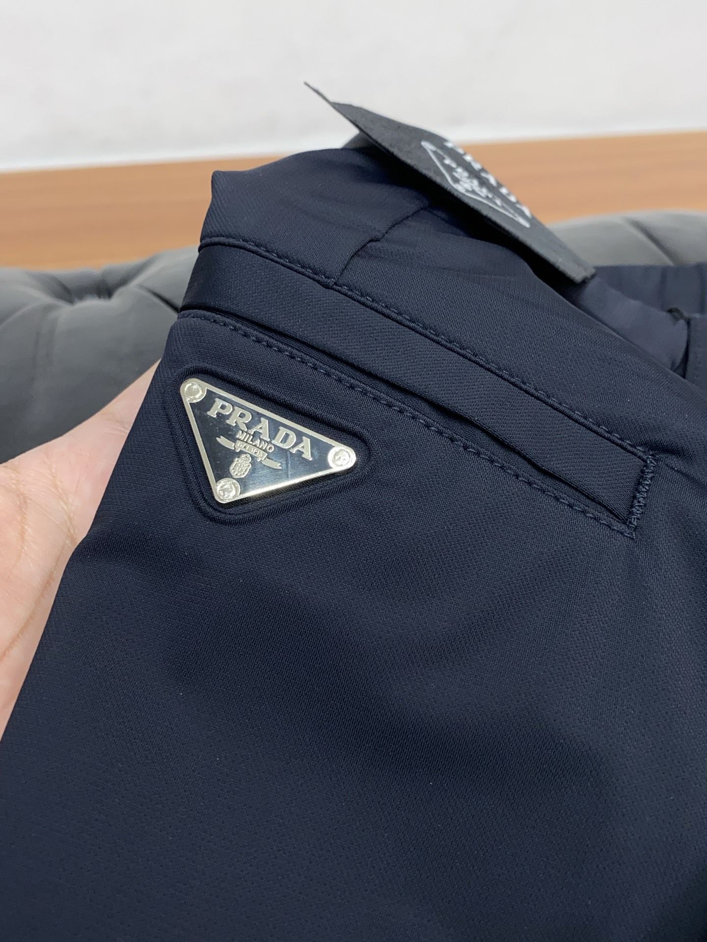 普拉达 2026ss 春夏 新品 原单男士西装休闲裤 每季必出的类型，无需质疑的热卖王牌单品，符合四季最