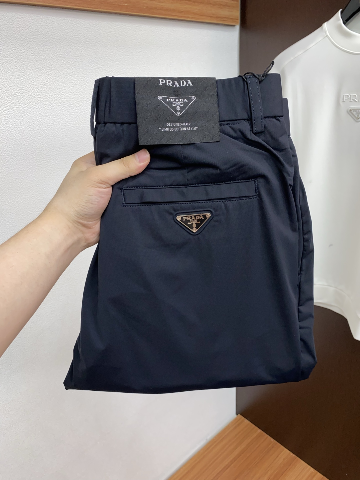 普拉达 2026ss 春夏 新品 原单男士西装休闲裤 每季必出的类型，无需质疑的热卖王牌单品，符合四季最