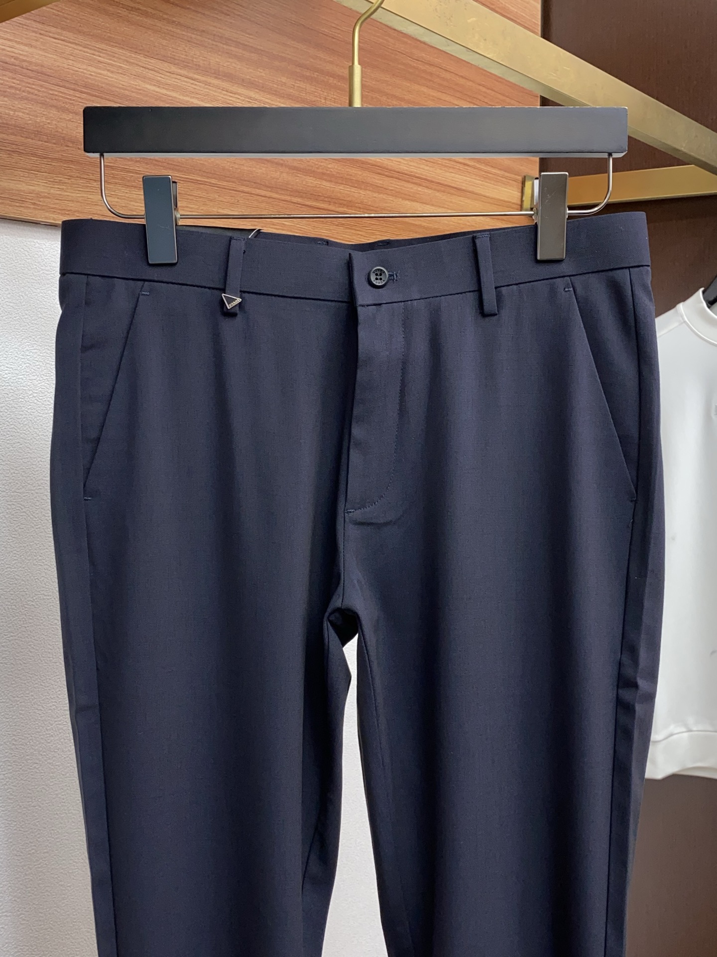 普拉达 2026ss 春夏 新品 原单男士西装休闲裤 每季必出的类型，无需质疑的热卖王牌单品，符合四季最