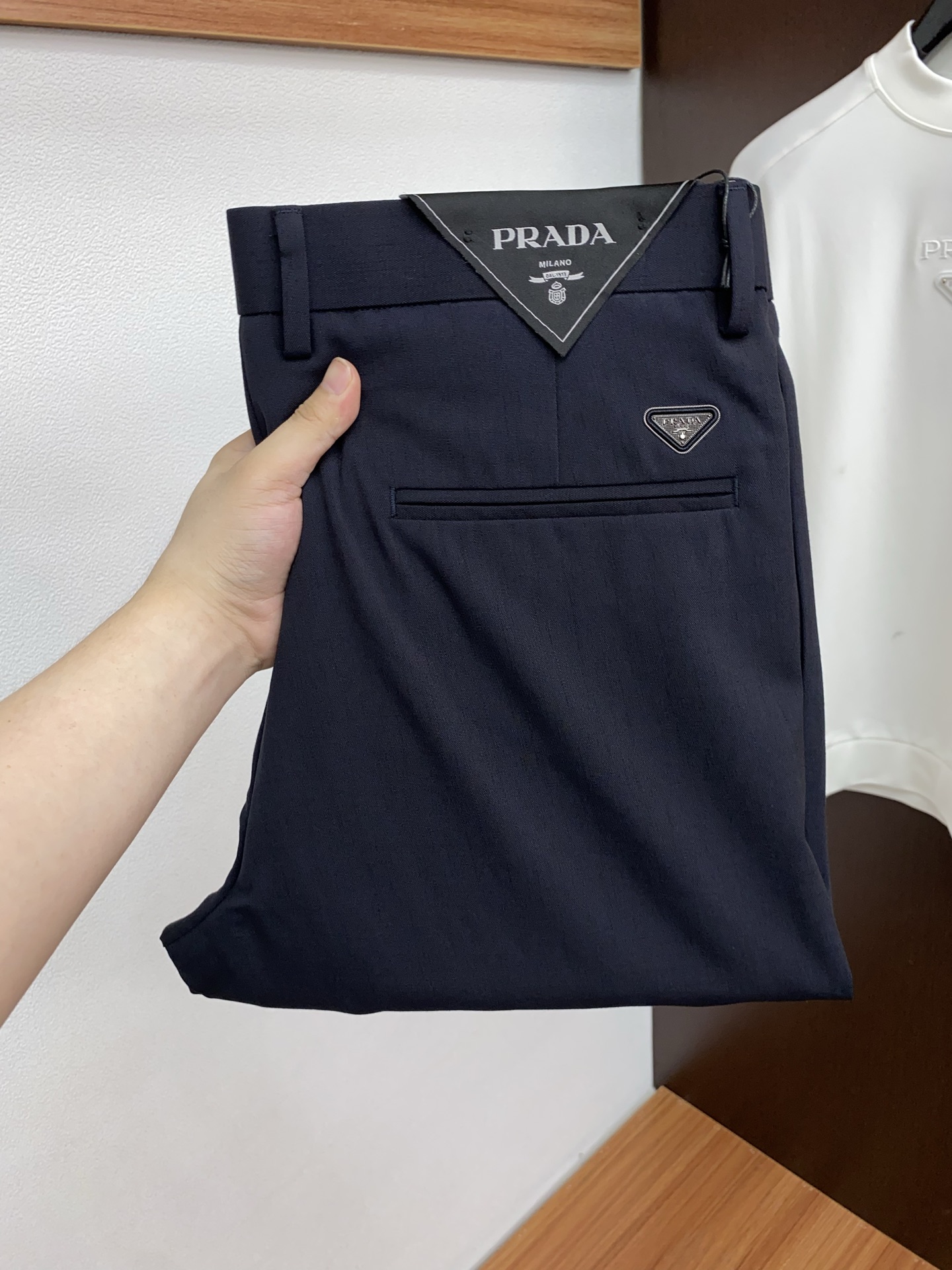 普拉达 2026ss 春夏 新品 原单男士西装休闲裤 每季必出的类型，无需质疑的热卖王牌单品，符合四季最