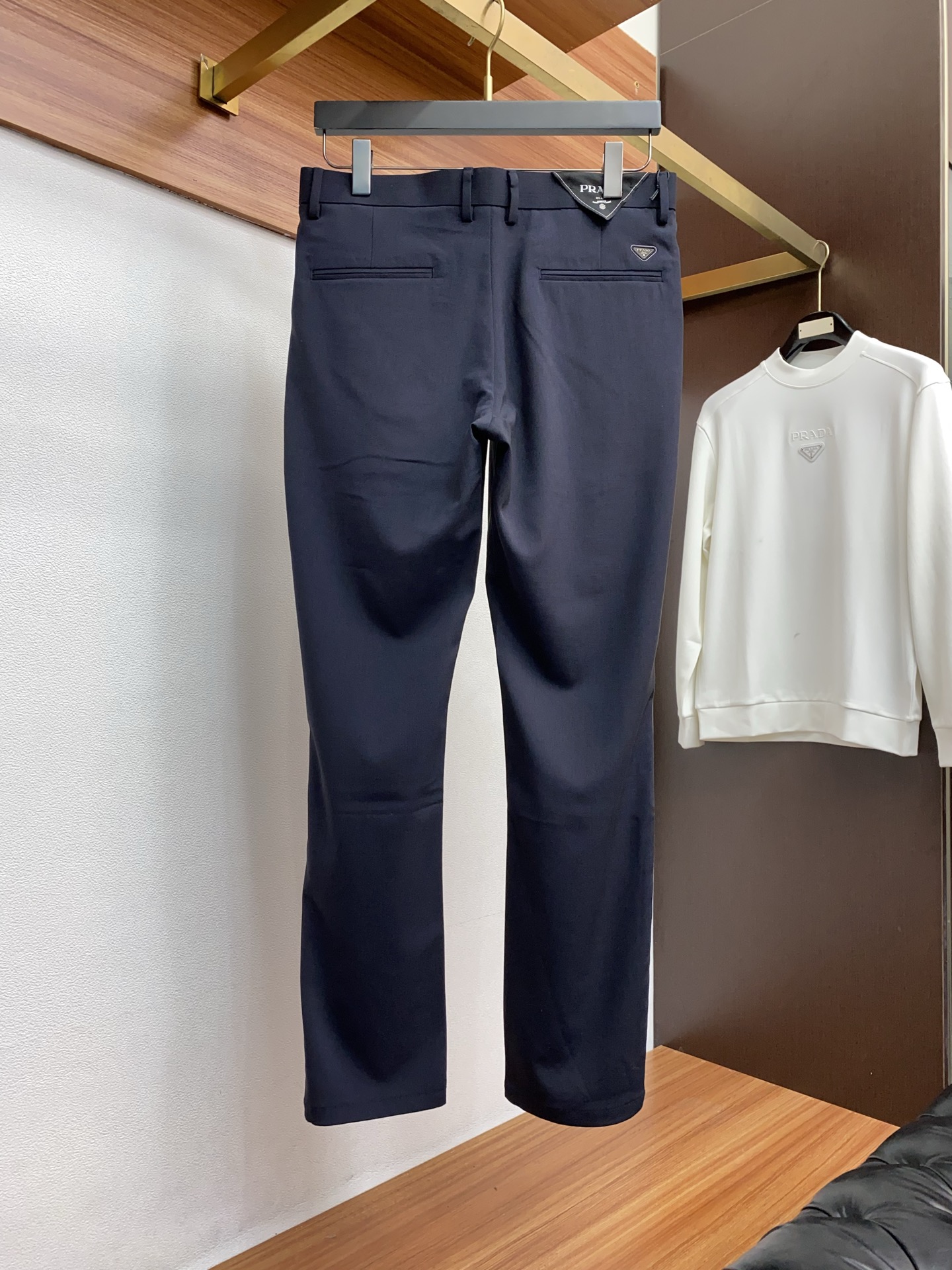 普拉达 2026ss 春夏 新品 原单男士西装休闲裤 每季必出的类型，无需质疑的热卖王牌单品，符合四季最