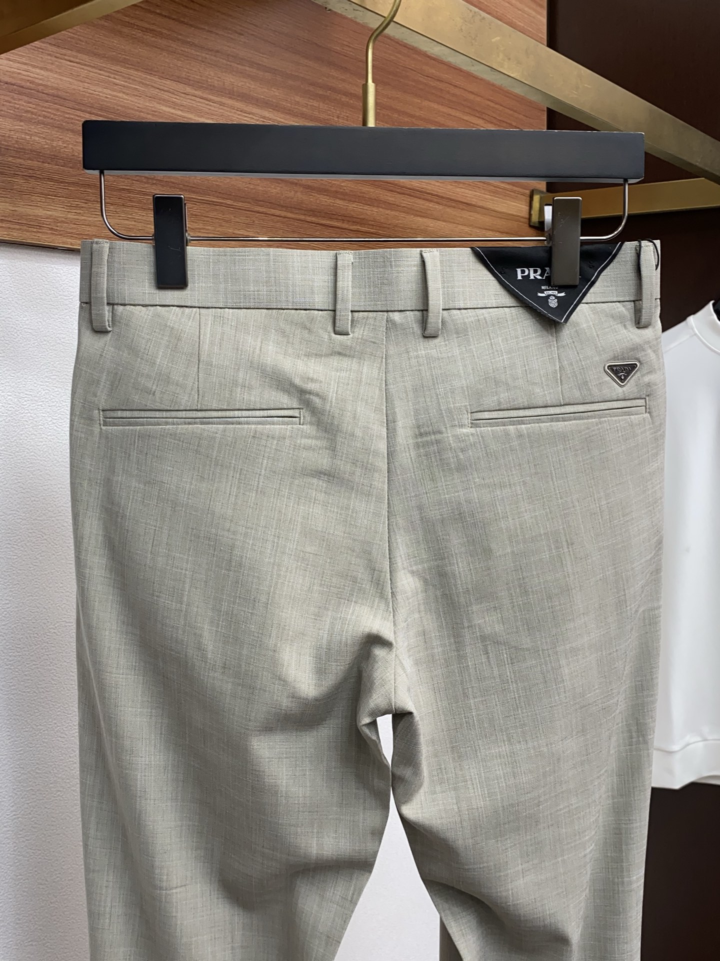 普拉达 2026ss 春夏 新品 原单男士西装休闲裤 每季必出的类型，无需质疑的热卖王牌单品，符合四季最