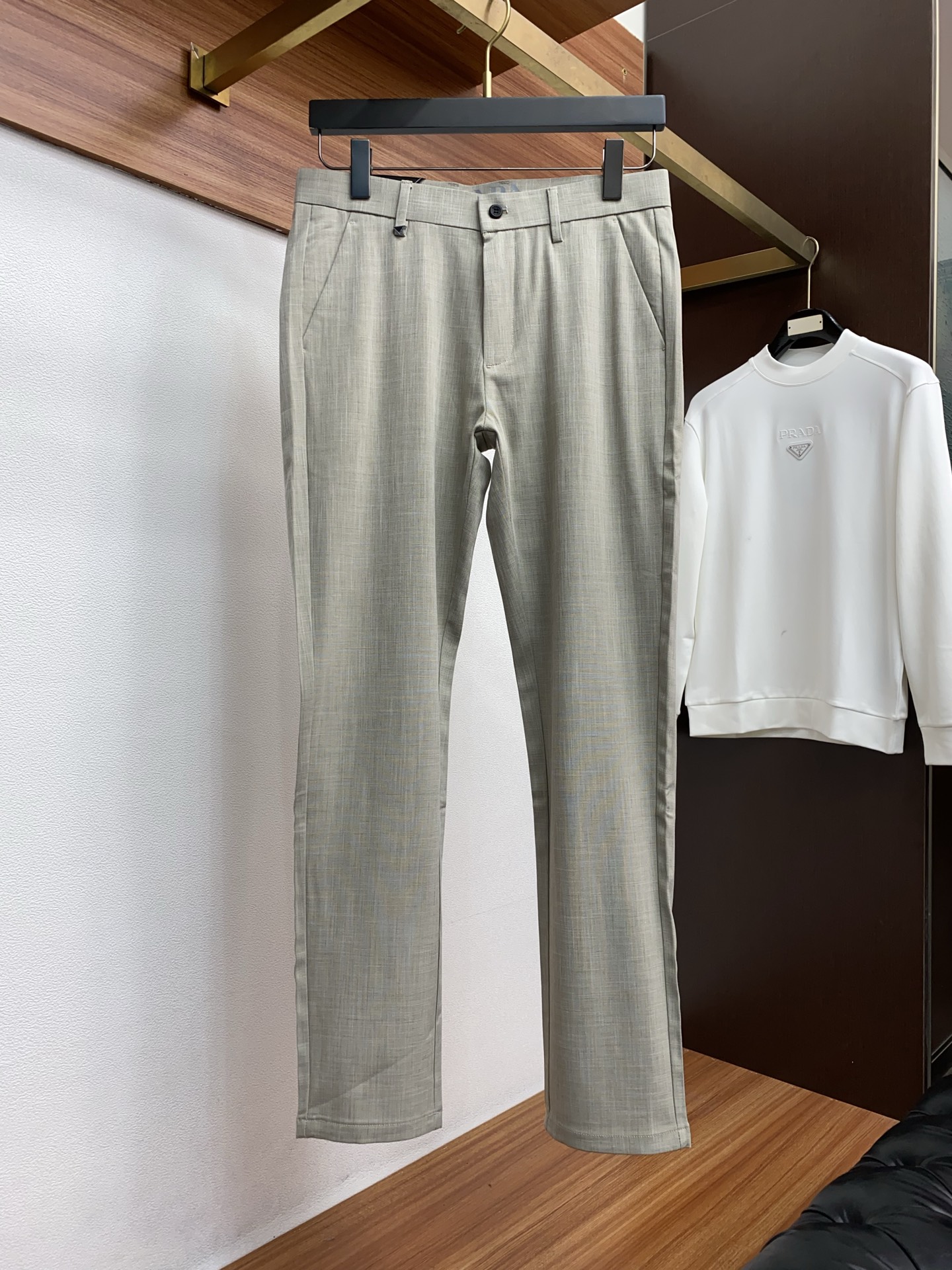 普拉达 2026ss 春夏 新品 原单男士西装休闲裤 每季必出的类型，无需质疑的热卖王牌单品，符合四季最