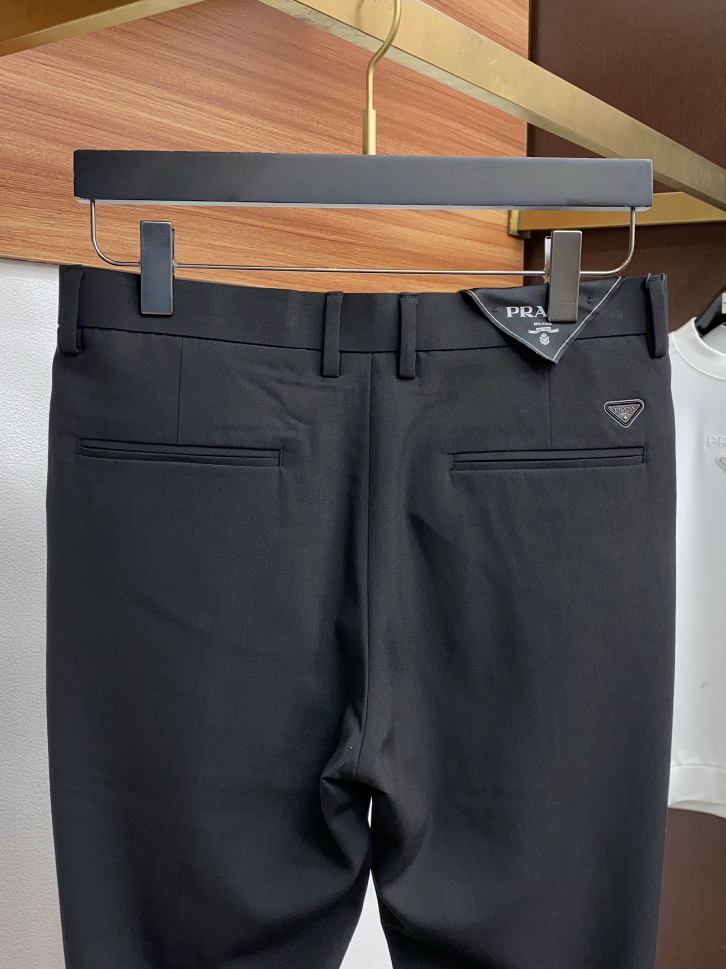普拉达 2026ss 春夏 新品 原单男士西装休闲裤 每季必出的类型，无需质疑的热卖王牌单品，符合四季最
