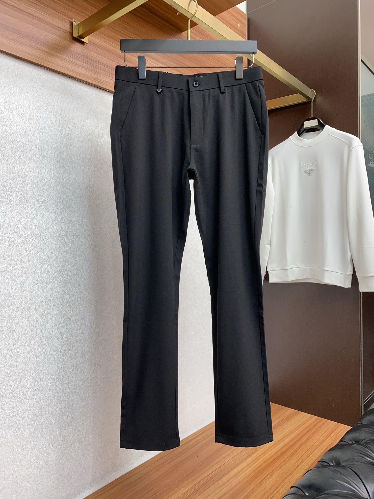 普拉达 2026ss 春夏 新品 原单男士西装休闲裤 每季必出的类型，无需质疑的热卖王牌单品，符合四季最