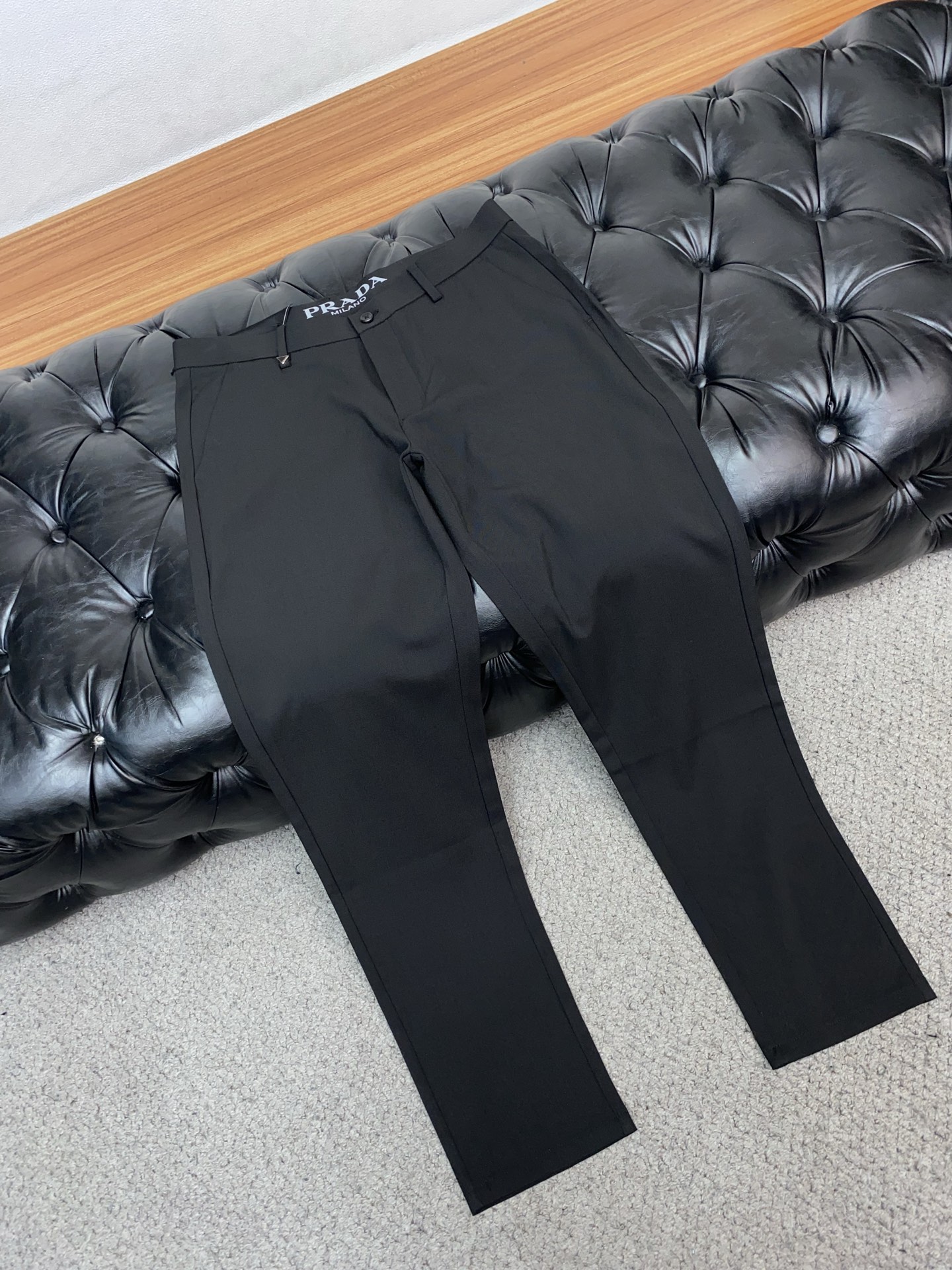 普拉达 2026ss 春夏 新品 原单男士西装休闲裤 每季必出的类型，无需质疑的热卖王牌单品，符合四季最