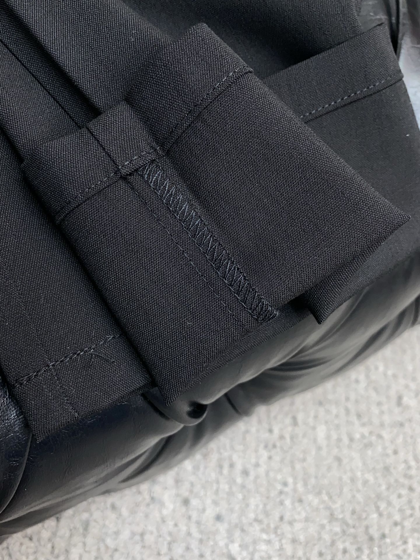 普拉达 2026ss 春夏 新品 原单男士西装休闲裤 每季必出的类型，无需质疑的热卖王牌单品，符合四季最