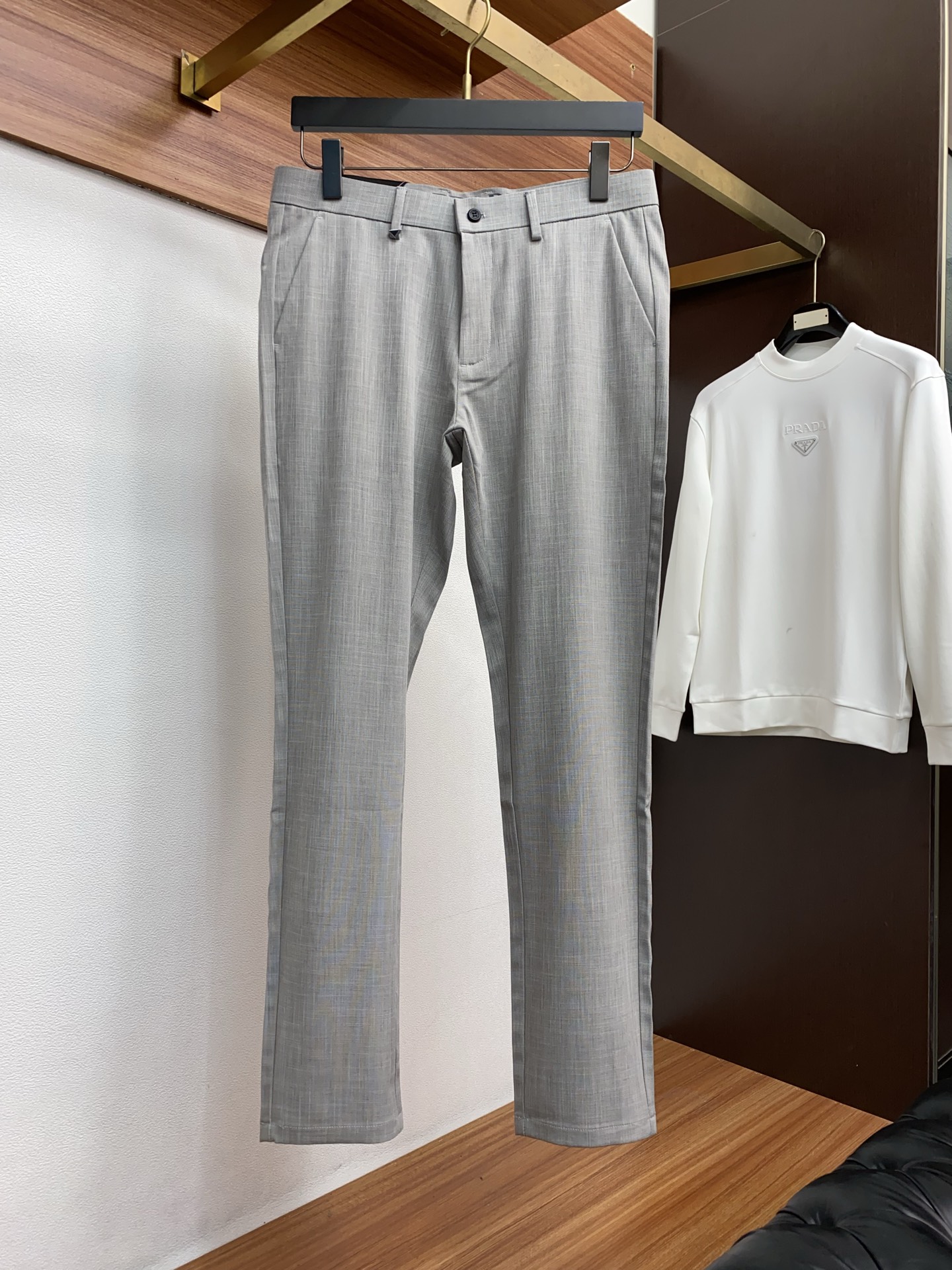 普拉达 2026ss 春夏 新品 原单男士西装休闲裤 每季必出的类型，无需质疑的热卖王牌单品，符合四季最