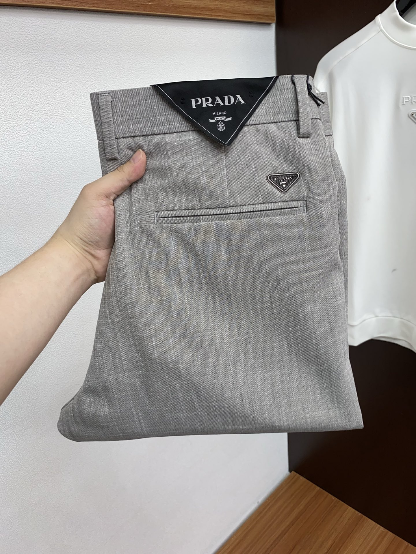 普拉达 2026ss 春夏 新品 原单男士西装休闲裤 每季必出的类型，无需质疑的热卖王牌单品，符合四季最