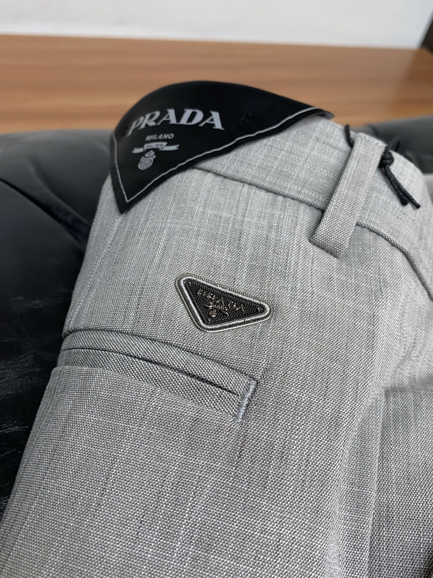 普拉达 2026ss 春夏 新品 原单男士西装休闲裤 每季必出的类型，无需质疑的热卖王牌单品，符合四季最