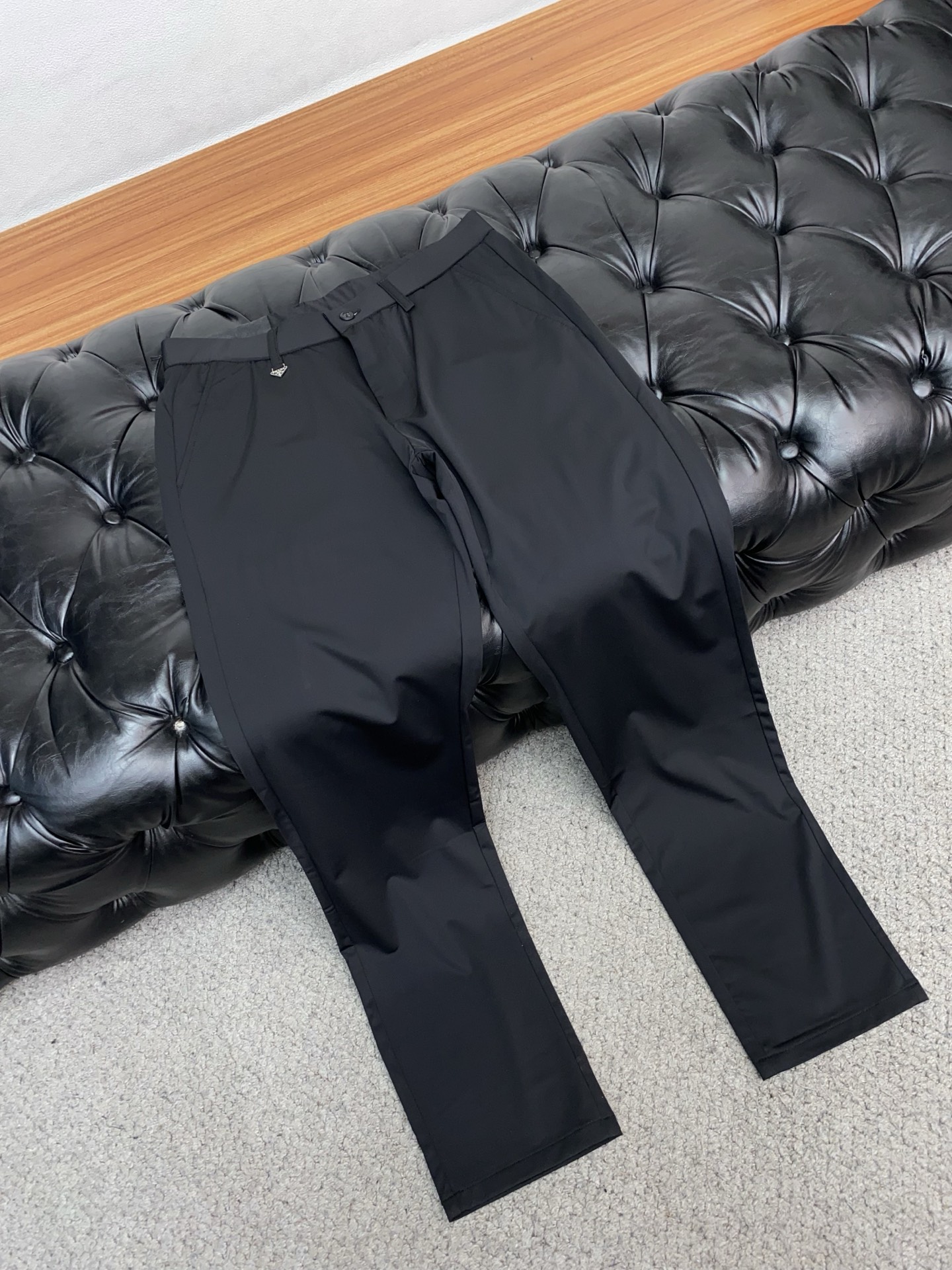 普拉达 2026ss 春夏 新品 原单男士西装休闲裤 每季必出的类型，无需质疑的热卖王牌单品，符合四季最