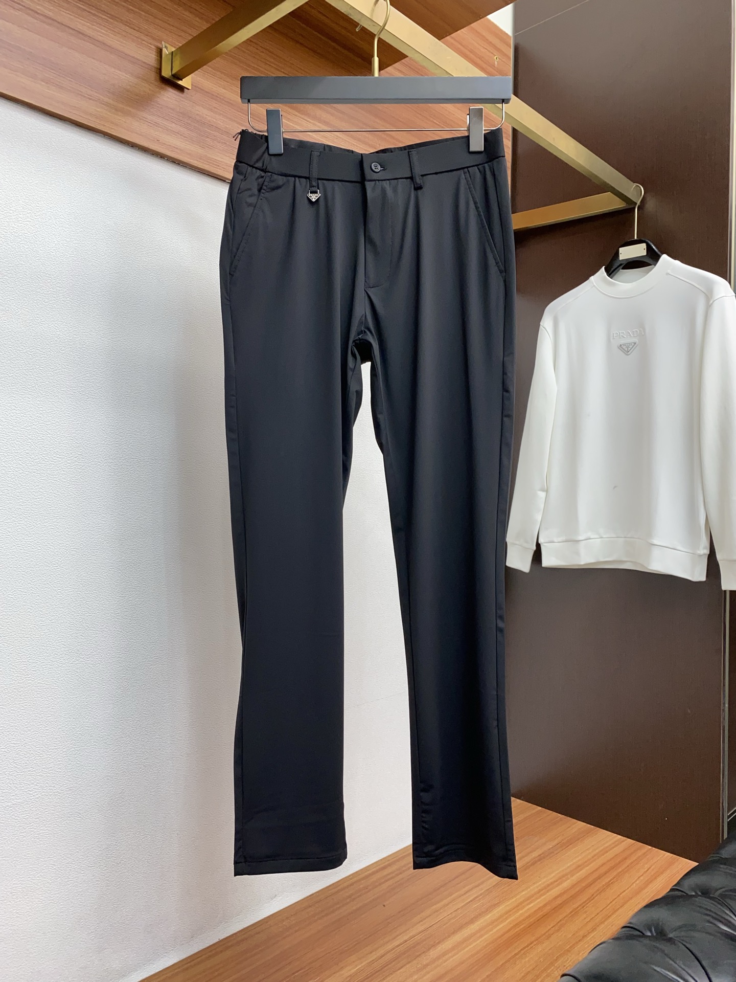 普拉达 2026ss 春夏 新品 原单男士西装休闲裤 每季必出的类型，无需质疑的热卖王牌单品，符合四季最