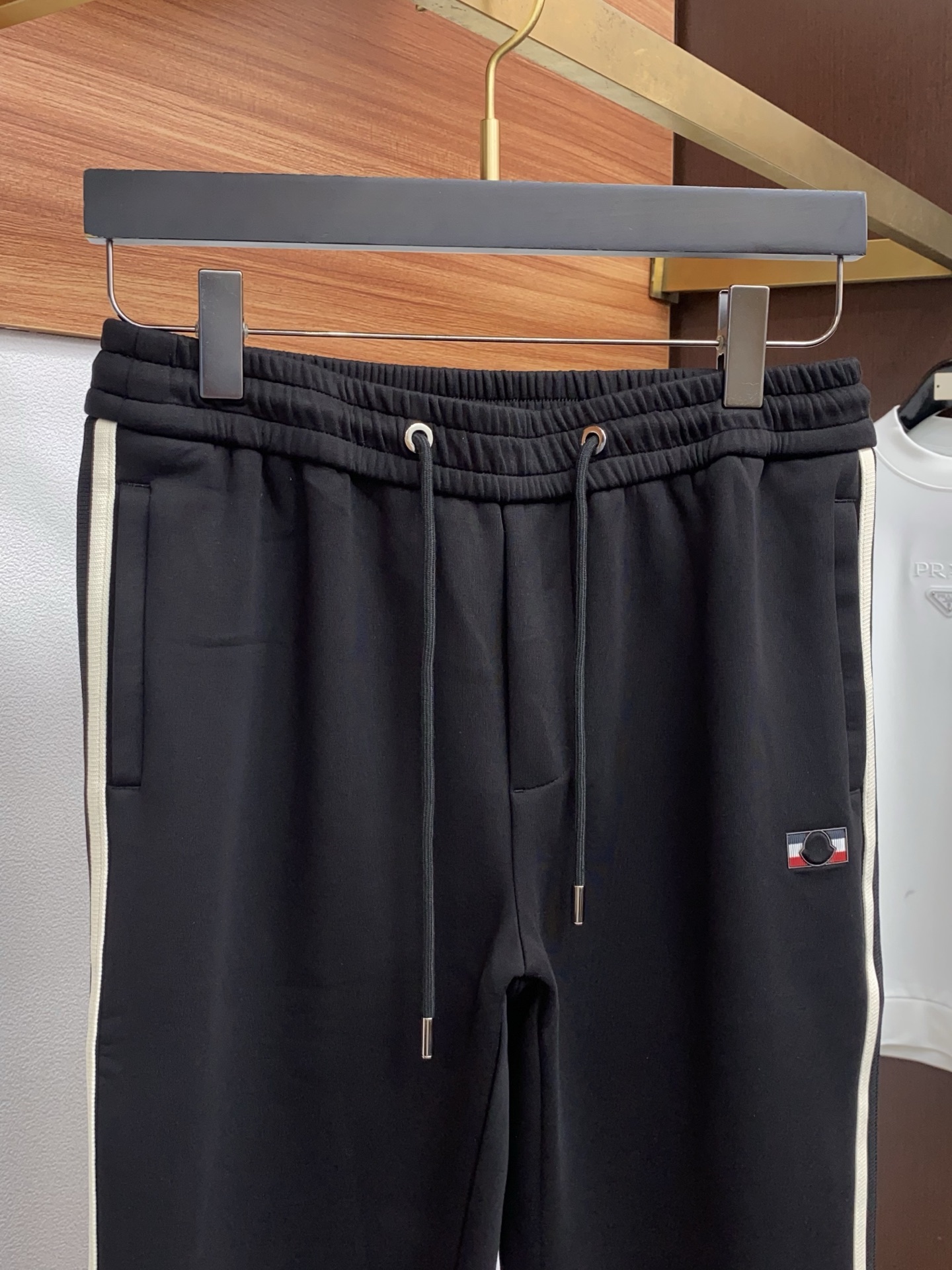 蒙口 秋冬新款加厚拉绒休闲裤，老钱风格强势上新，新款不断！！！高级纯棉加厚拉绒面料，寒冬保暖神器，男士休