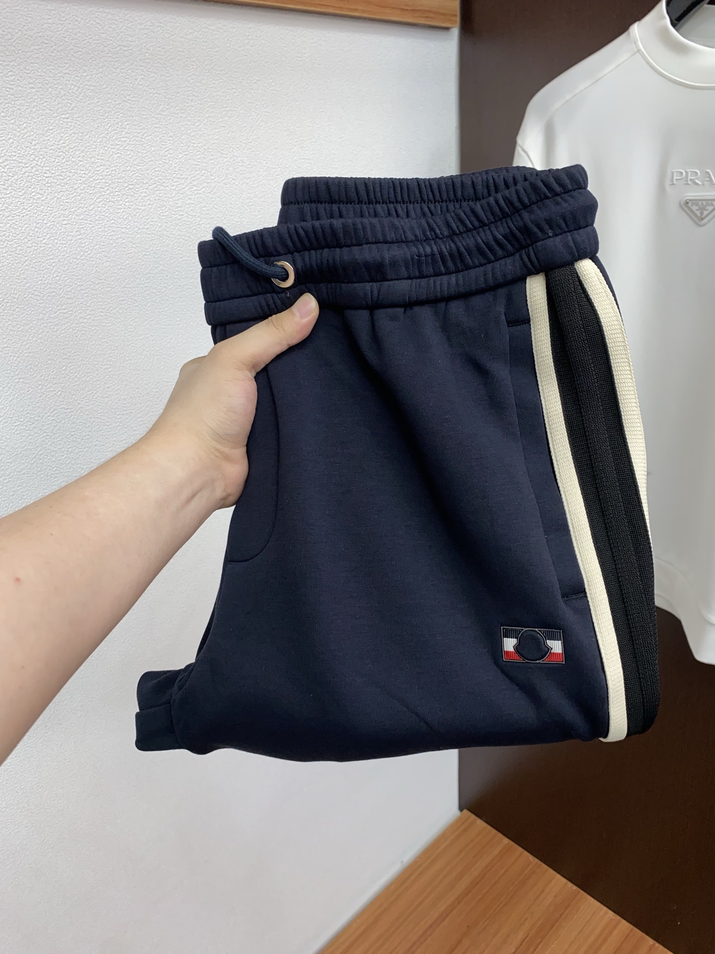 蒙口 秋冬新款加厚拉绒休闲裤，老钱风格强势上新，新款不断！！！高级纯棉加厚拉绒面料，寒冬保暖神器，男士休