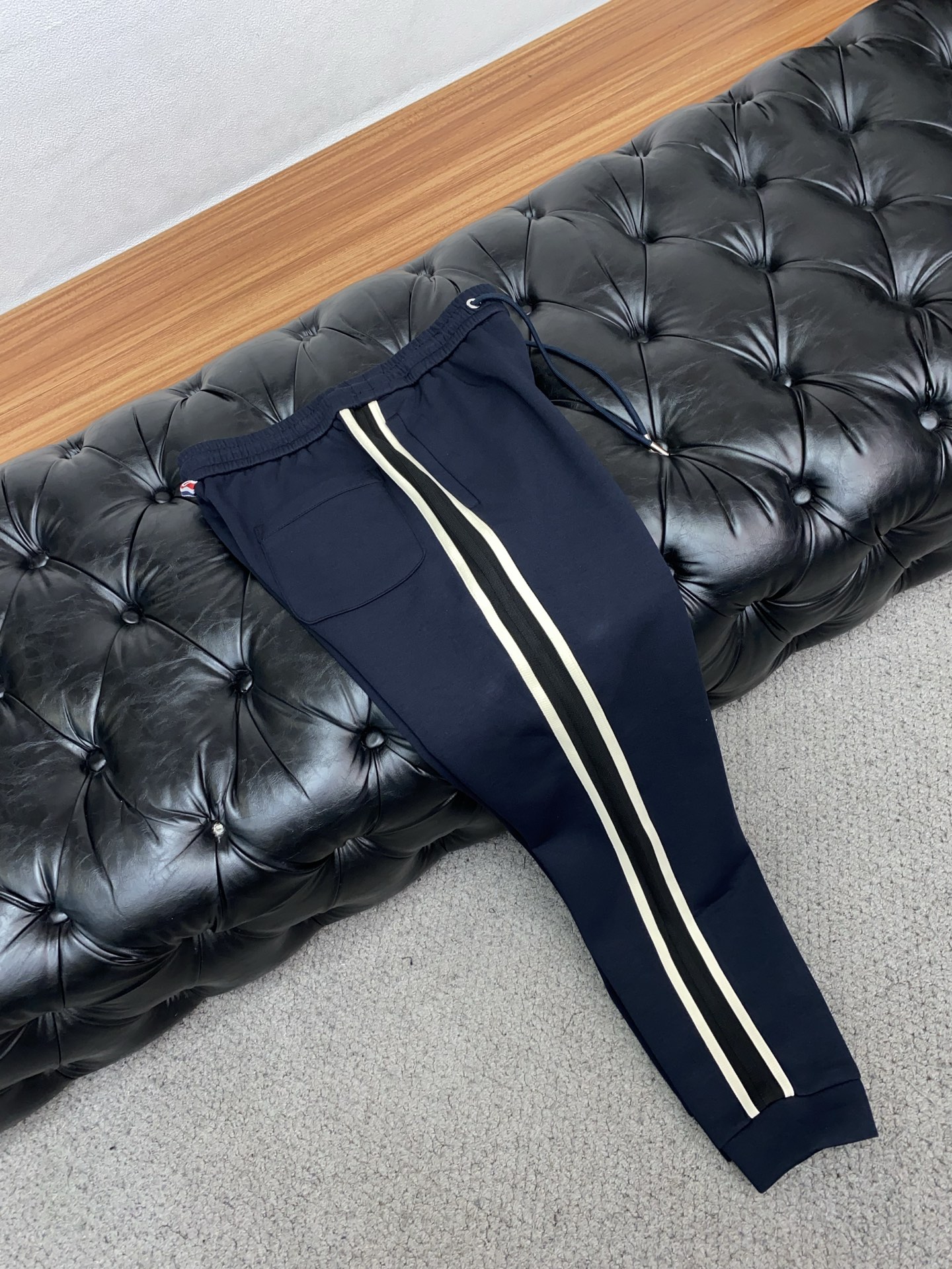 蒙口 秋冬新款加厚拉绒休闲裤，老钱风格强势上新，新款不断！！！高级纯棉加厚拉绒面料，寒冬保暖神器，男士休