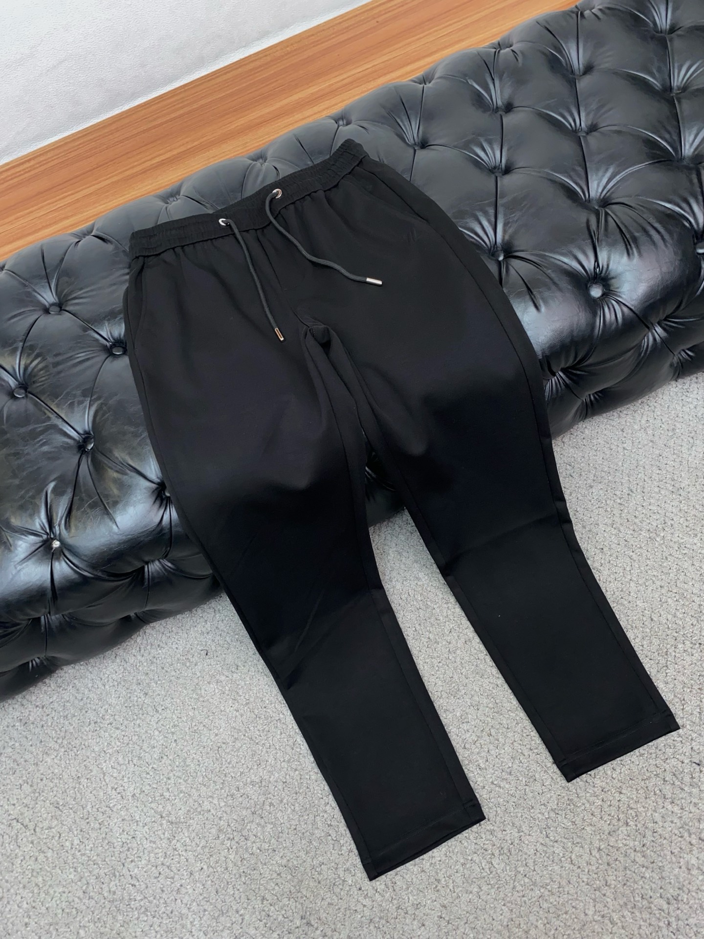 杰尼亚 秋冬新款休闲裤，老钱风格强势上新，新款不断！！！高级纯棉面料，寒冬保暖神器，男士休闲长裤，整体蓬