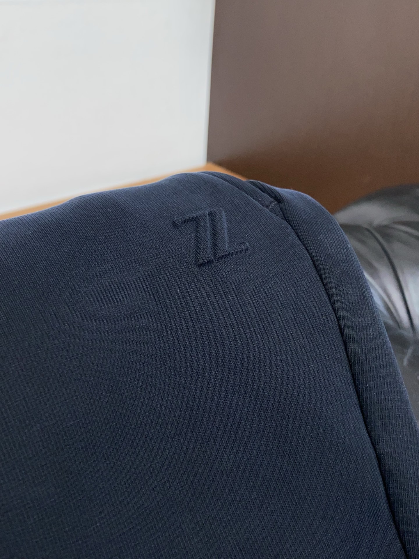 杰尼亚 秋冬新款休闲裤，老钱风格强势上新，新款不断！！！高级纯棉面料，寒冬保暖神器，男士休闲长裤，整体蓬