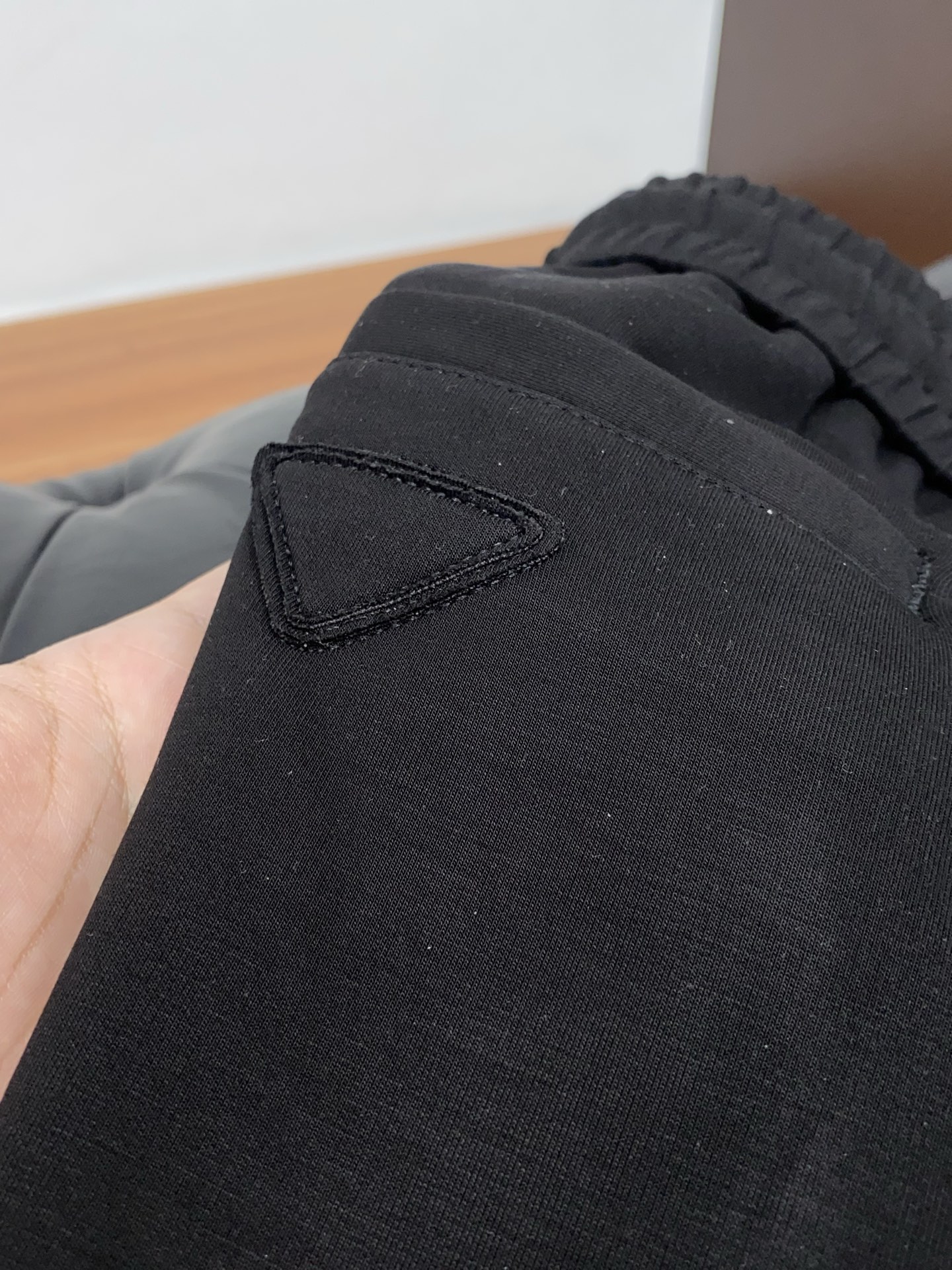 普拉达 秋冬新款休闲裤，老钱风格强势上新，新款不断！！！高级纯棉面料，寒冬保暖神器，男士休闲长裤，整体蓬