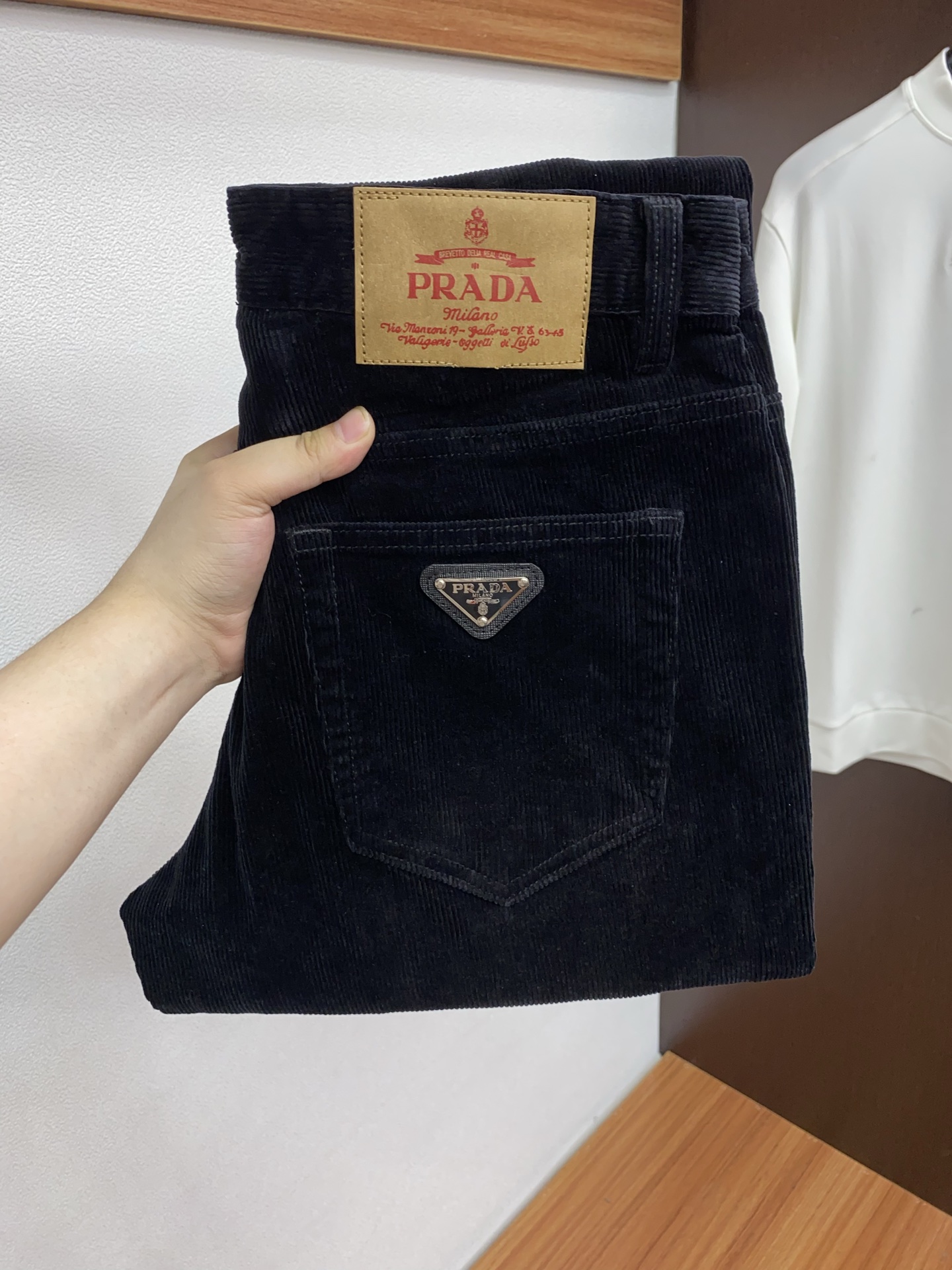 普拉达 2025SS秋冬 新品 原单男士修身牛仔休闲裤 纯血统品 G柜7000+ 每季必出的类型，无需质