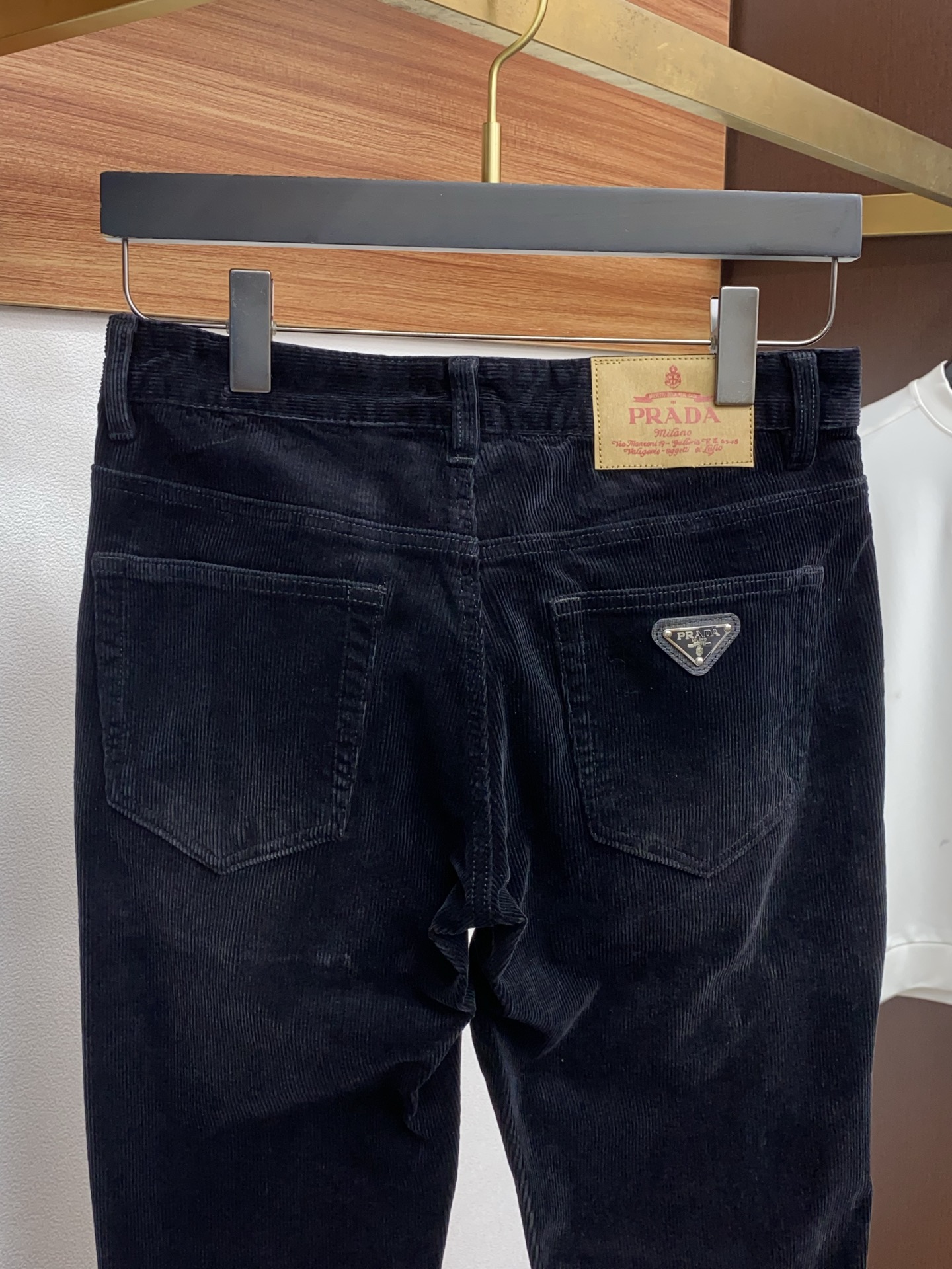 普拉达 2025SS秋冬 新品 原单男士修身牛仔休闲裤 纯血统品 G柜7000+ 每季必出的类型，无需质